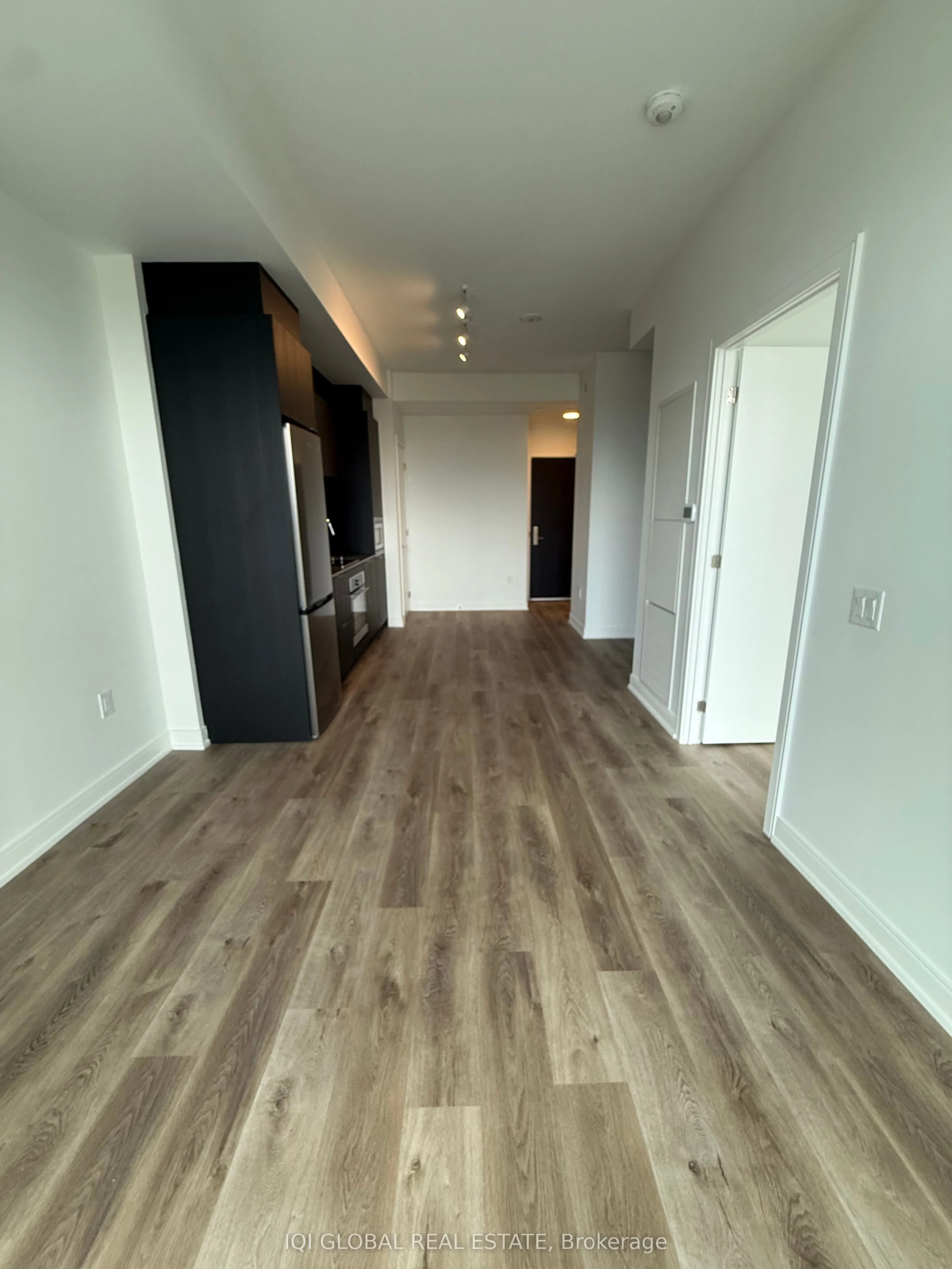 3009 Novar Rd, #818