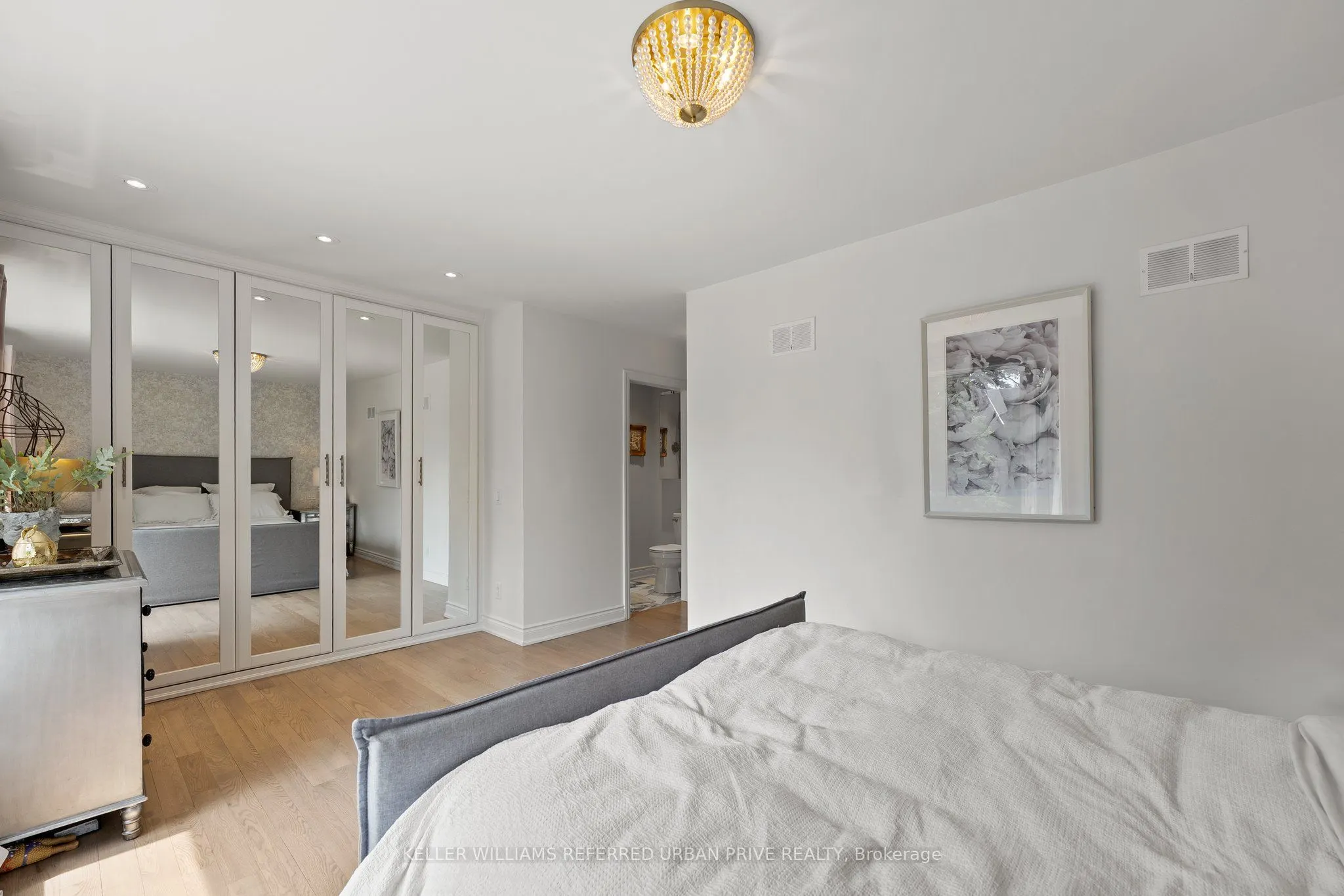 4 Pinehurst Crescent