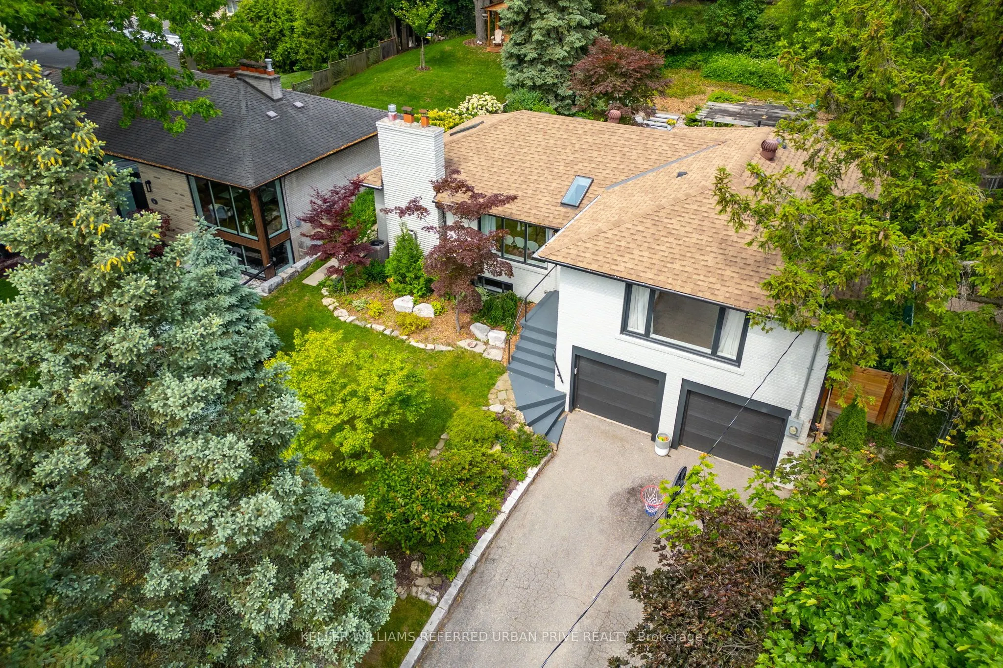 4 Pinehurst Crescent