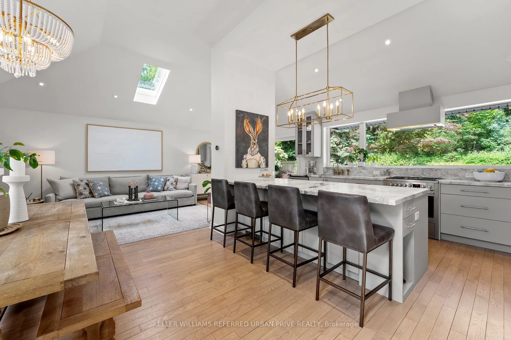 4 Pinehurst Crescent