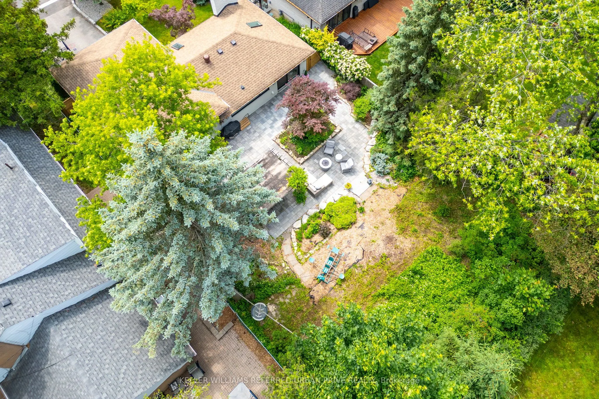4 Pinehurst Crescent
