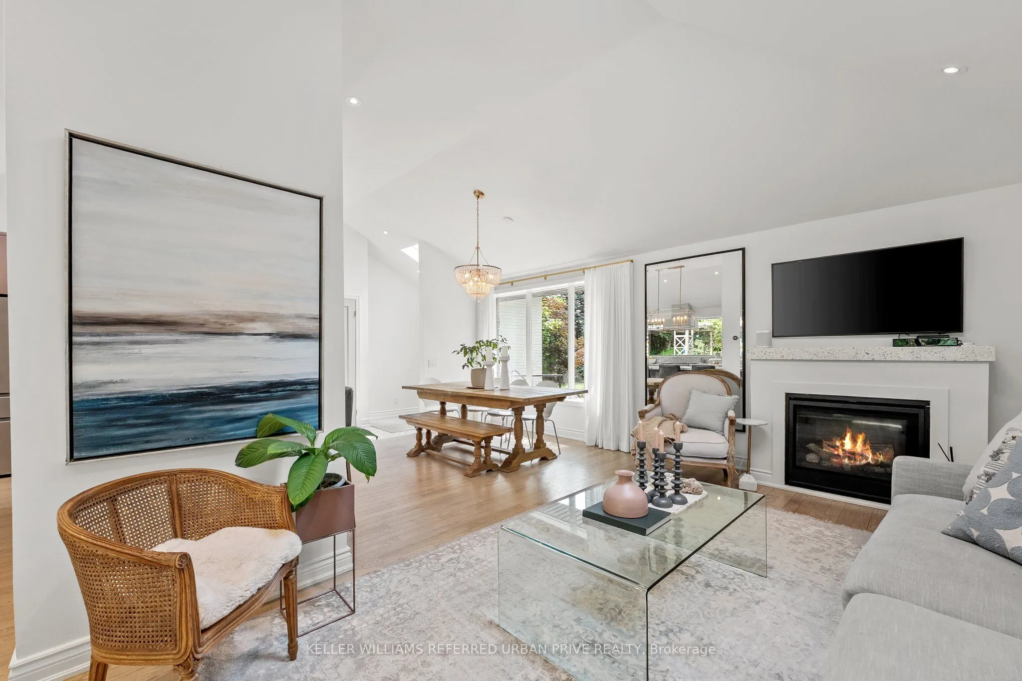 4 Pinehurst Crescent