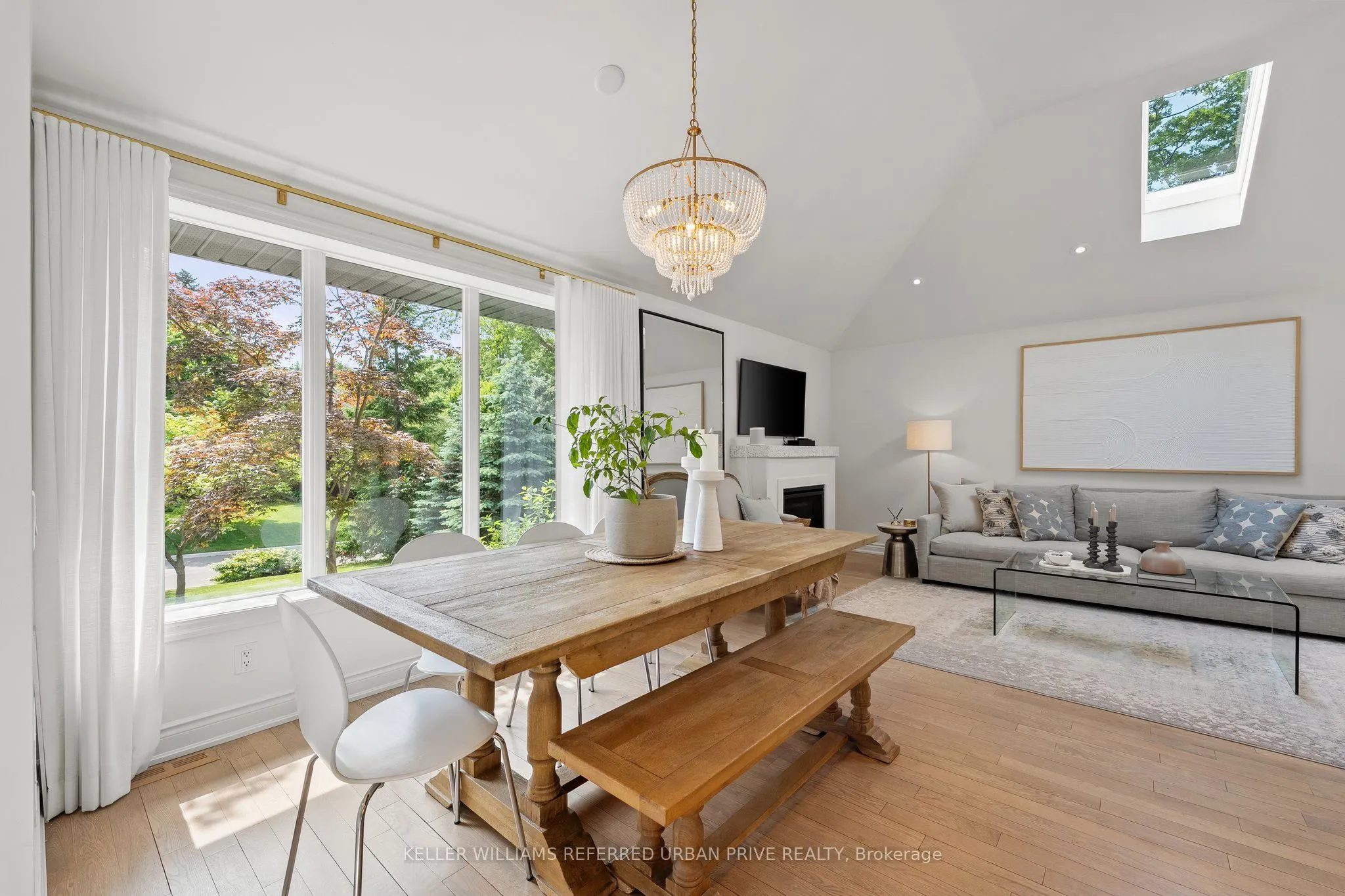 4 Pinehurst Crescent