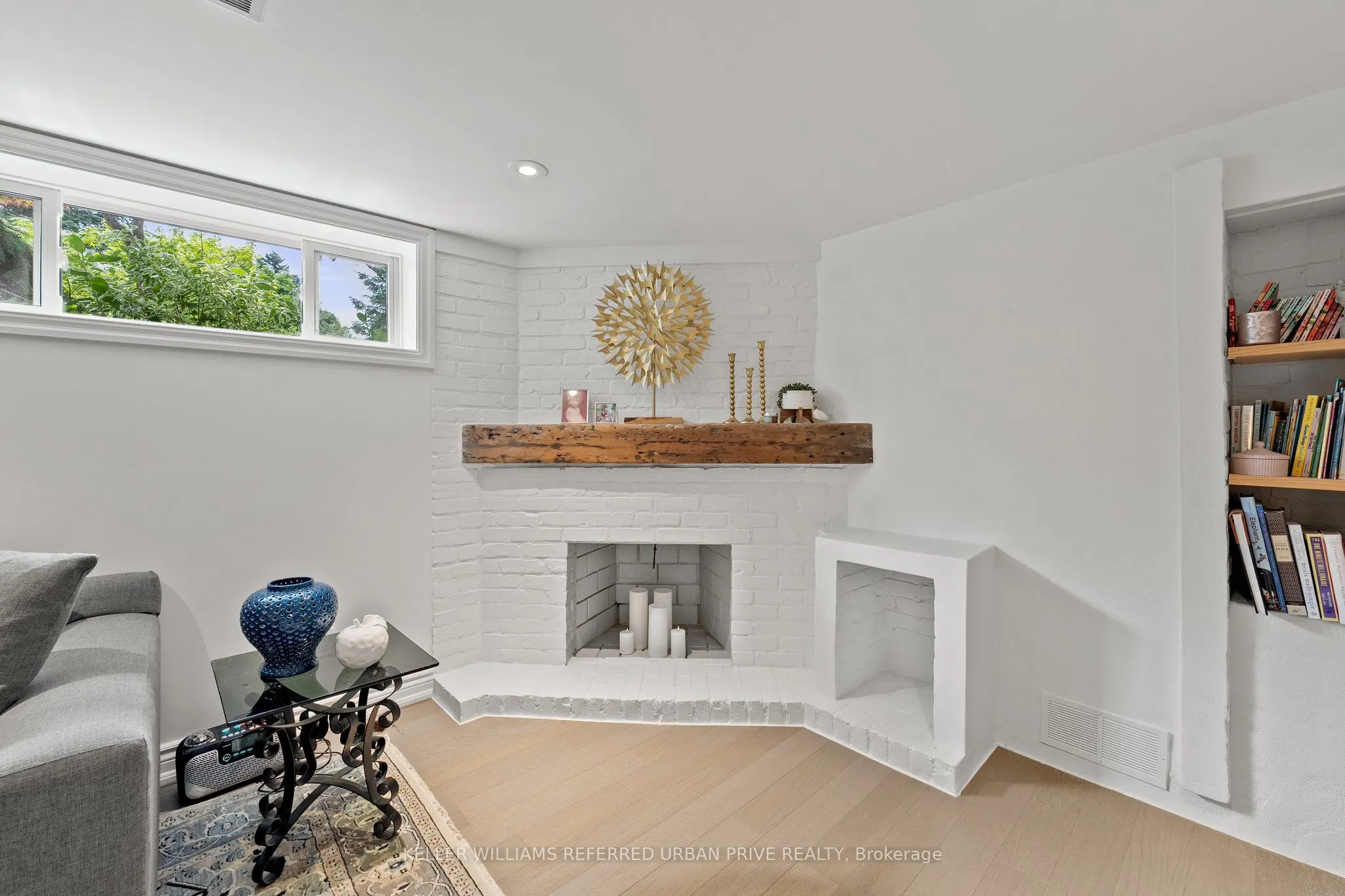 4 Pinehurst Crescent