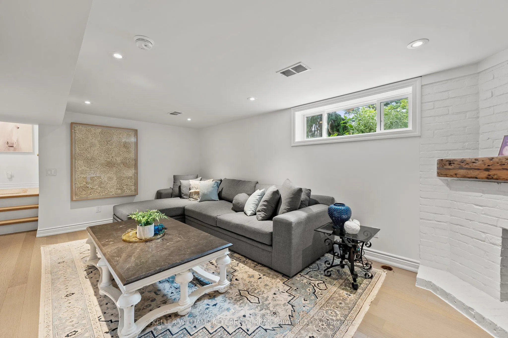 4 Pinehurst Crescent