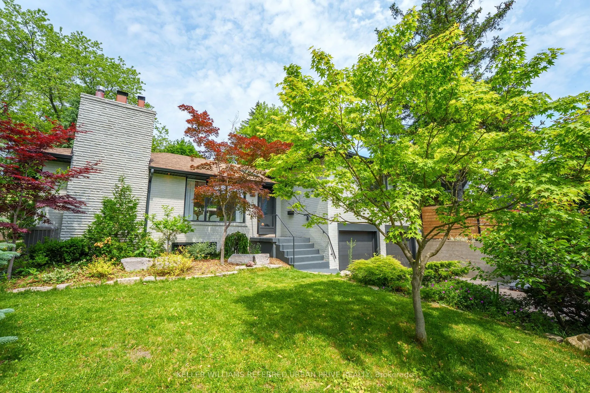 4 Pinehurst Crescent