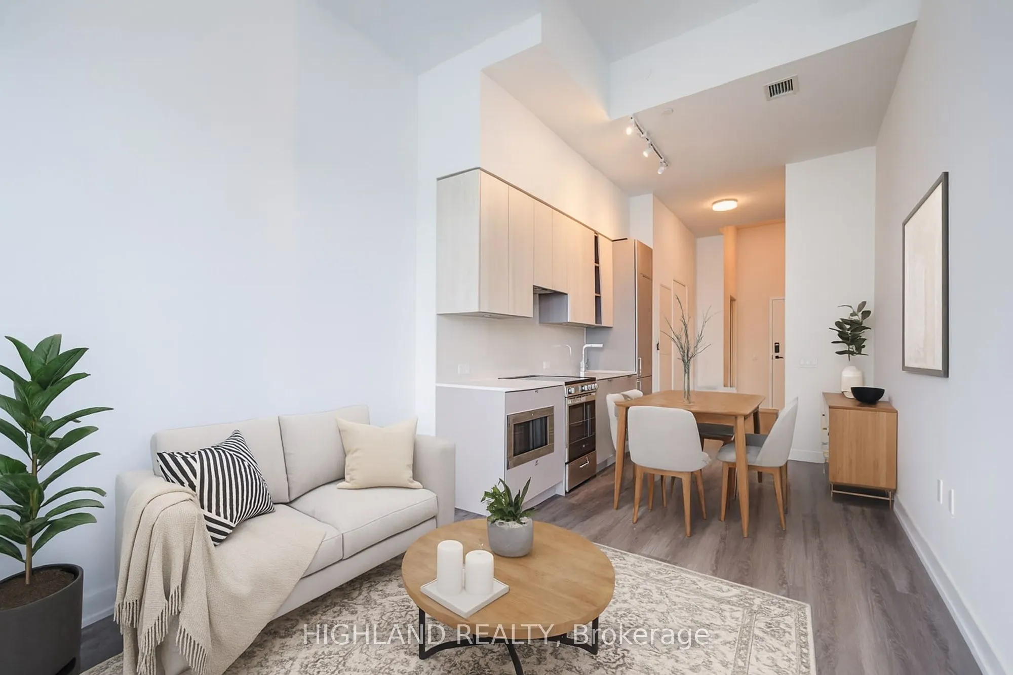 3883 Quartz Road, #603