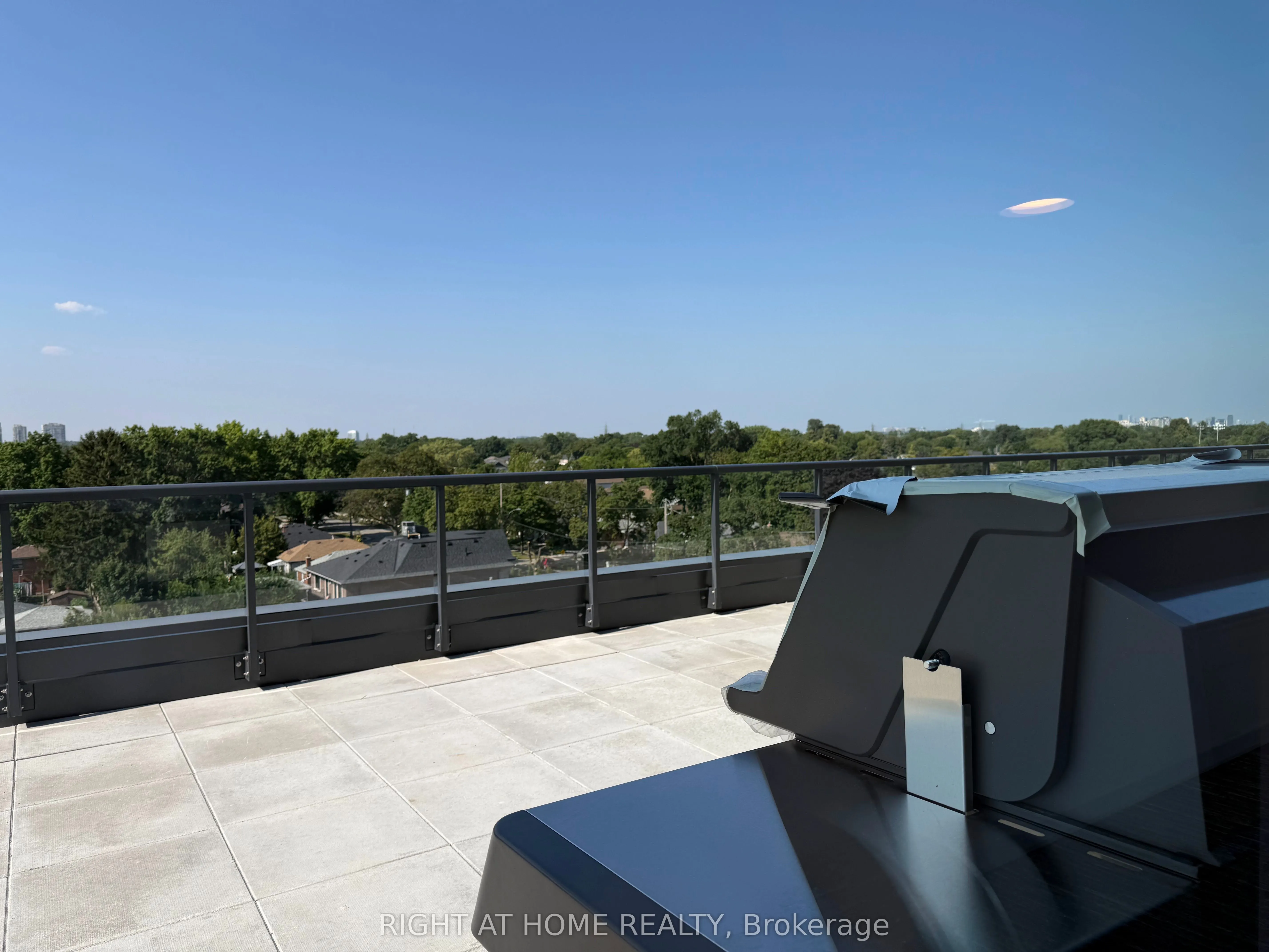 6 Chartwell Road S, #606