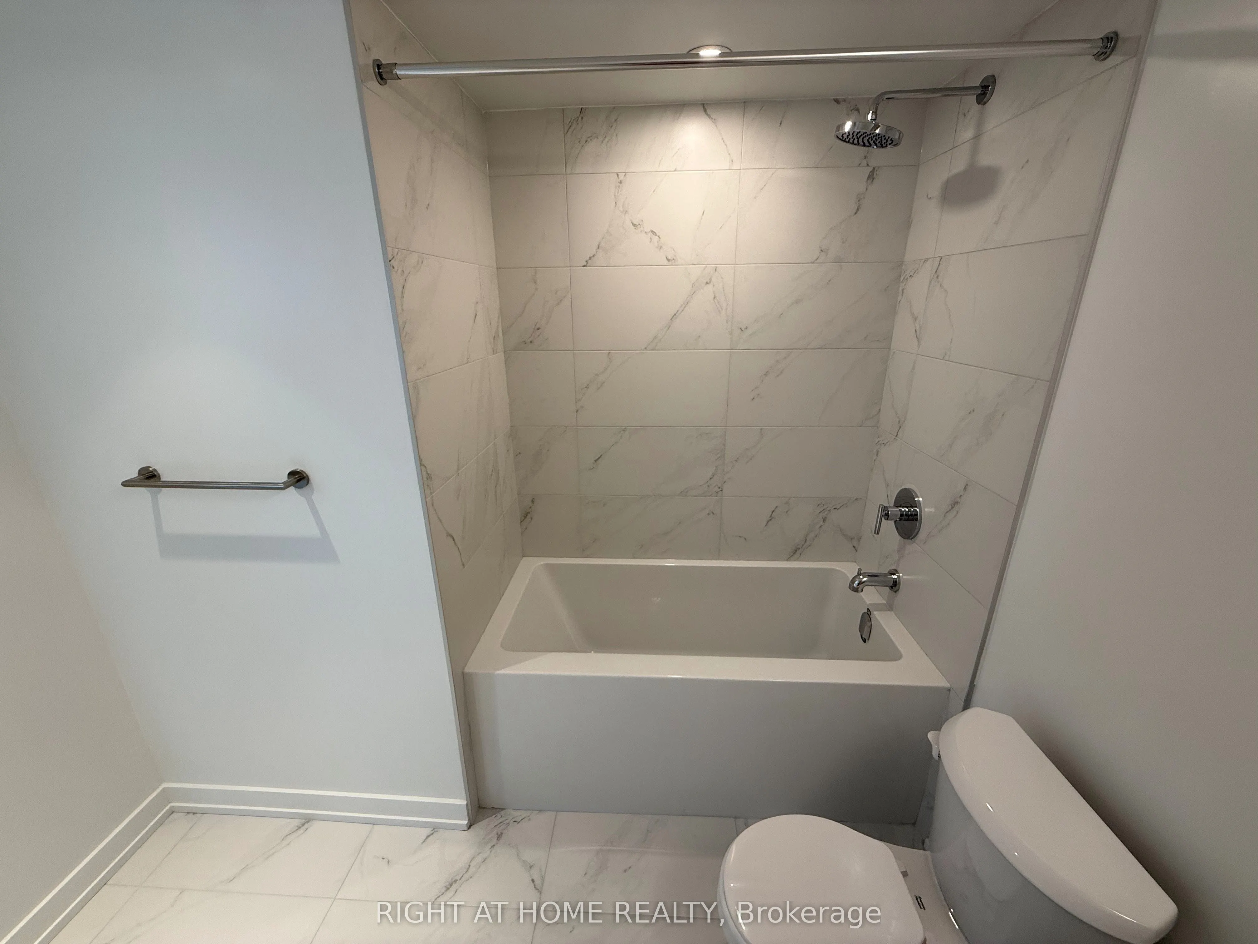 6 Chartwell Road S, #606