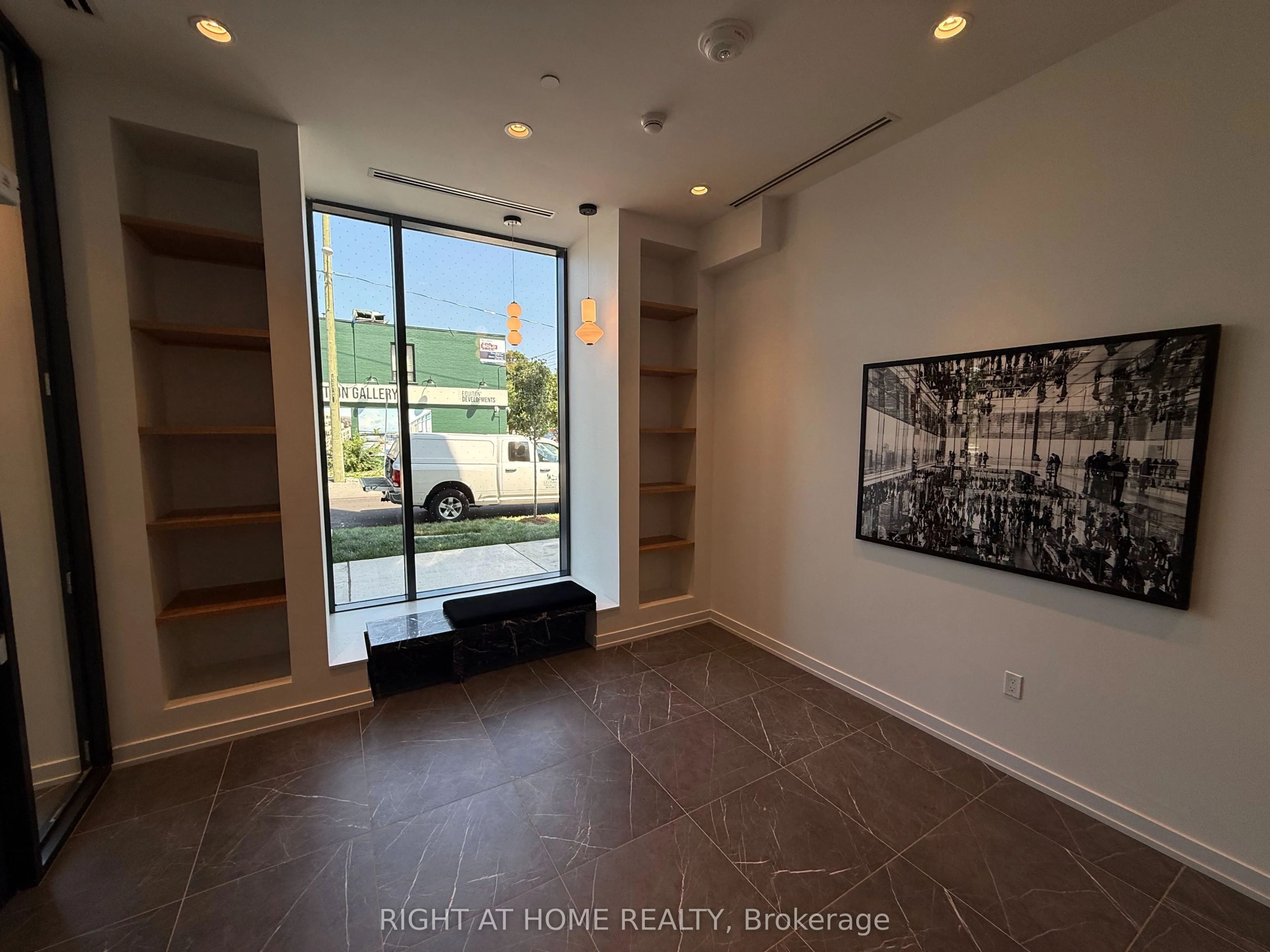 6 Chartwell Road S, #606