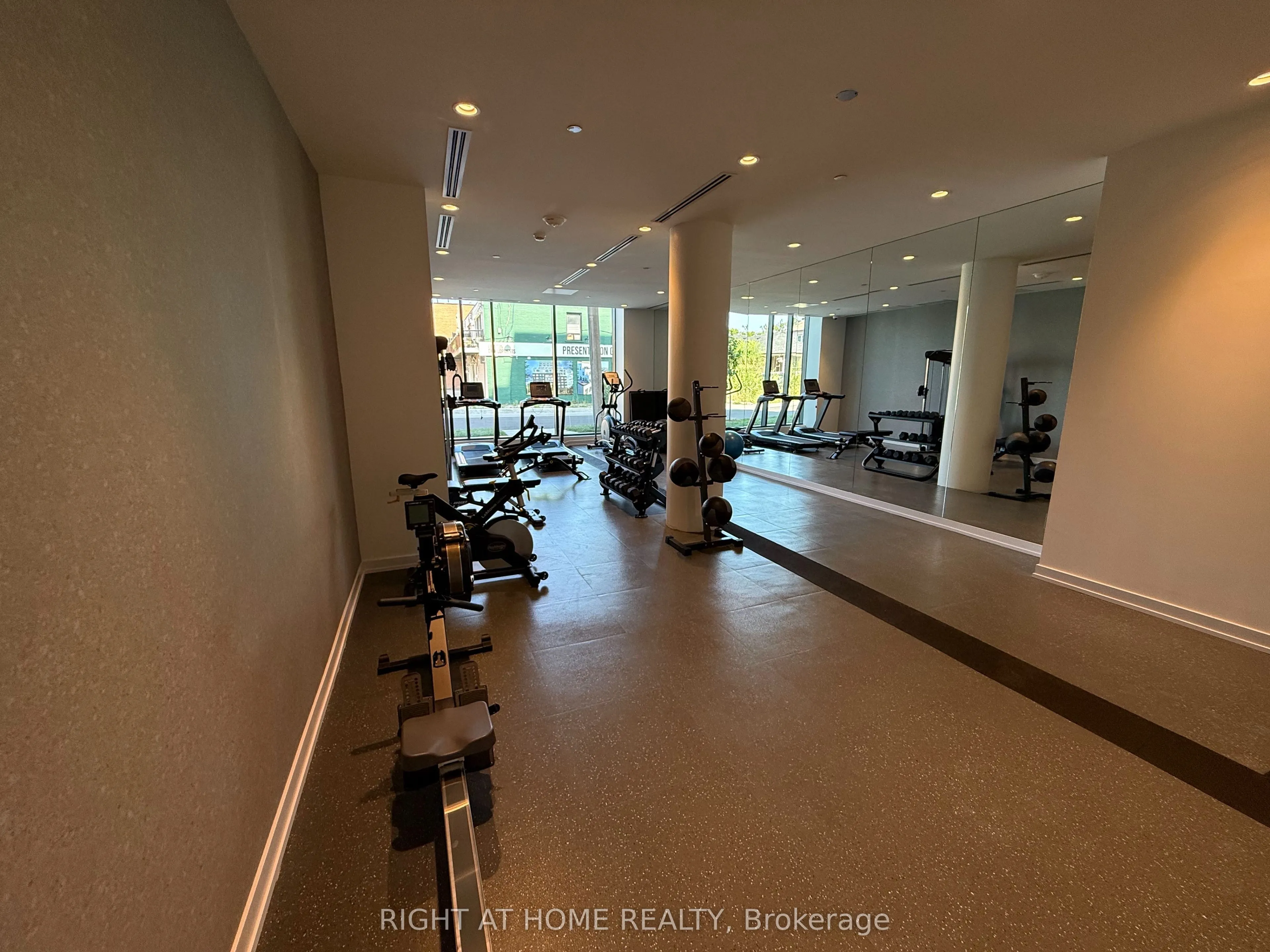 6 Chartwell Road S, #606
