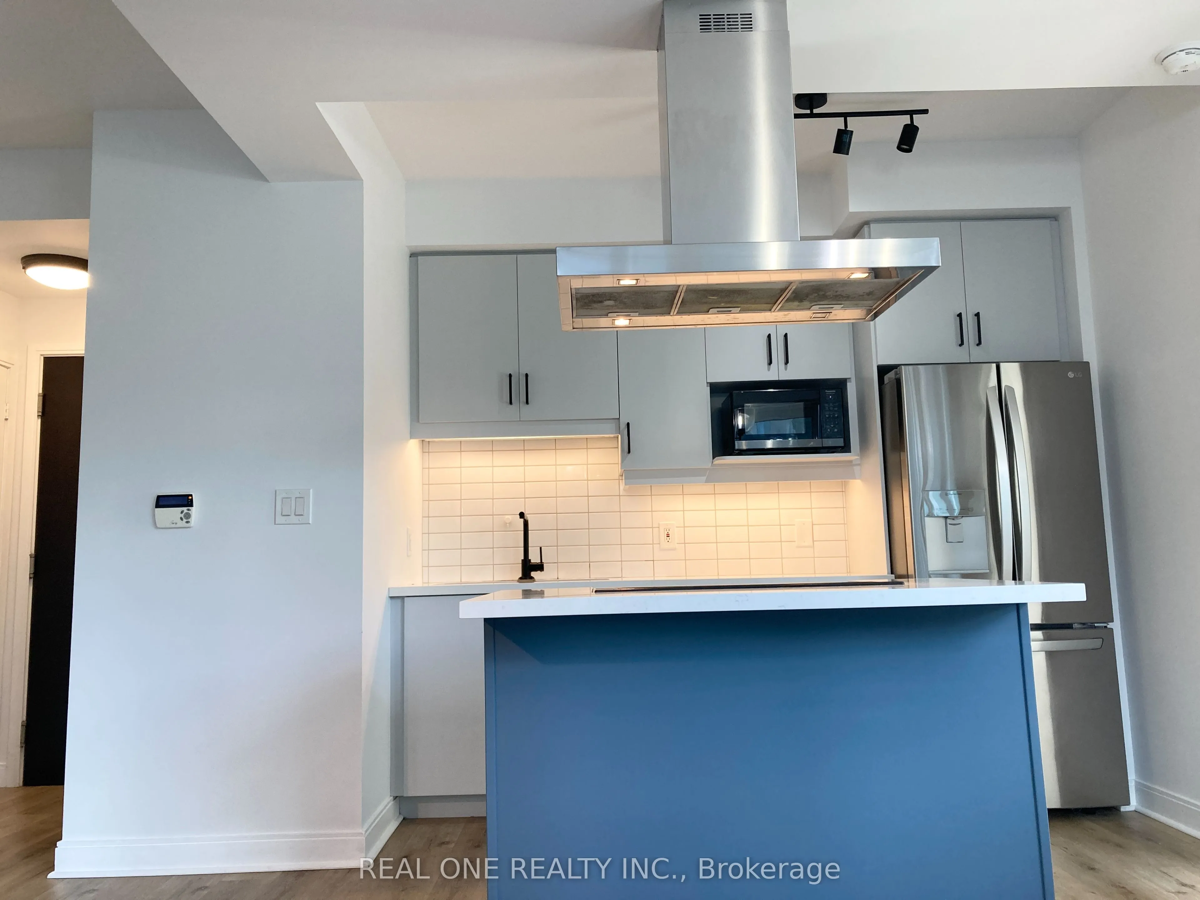 50 Absolute Avenue, #405