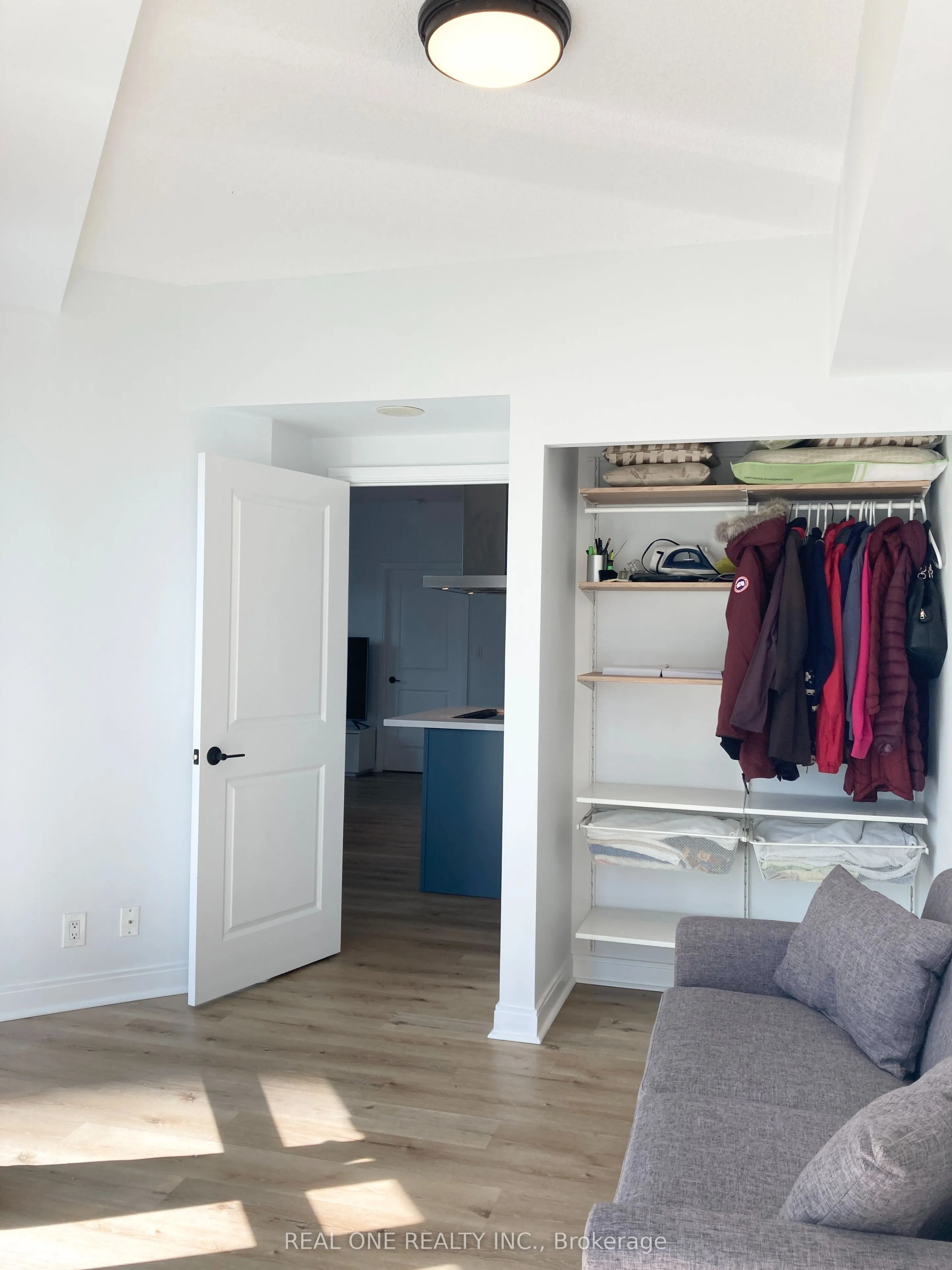50 Absolute Avenue, #405