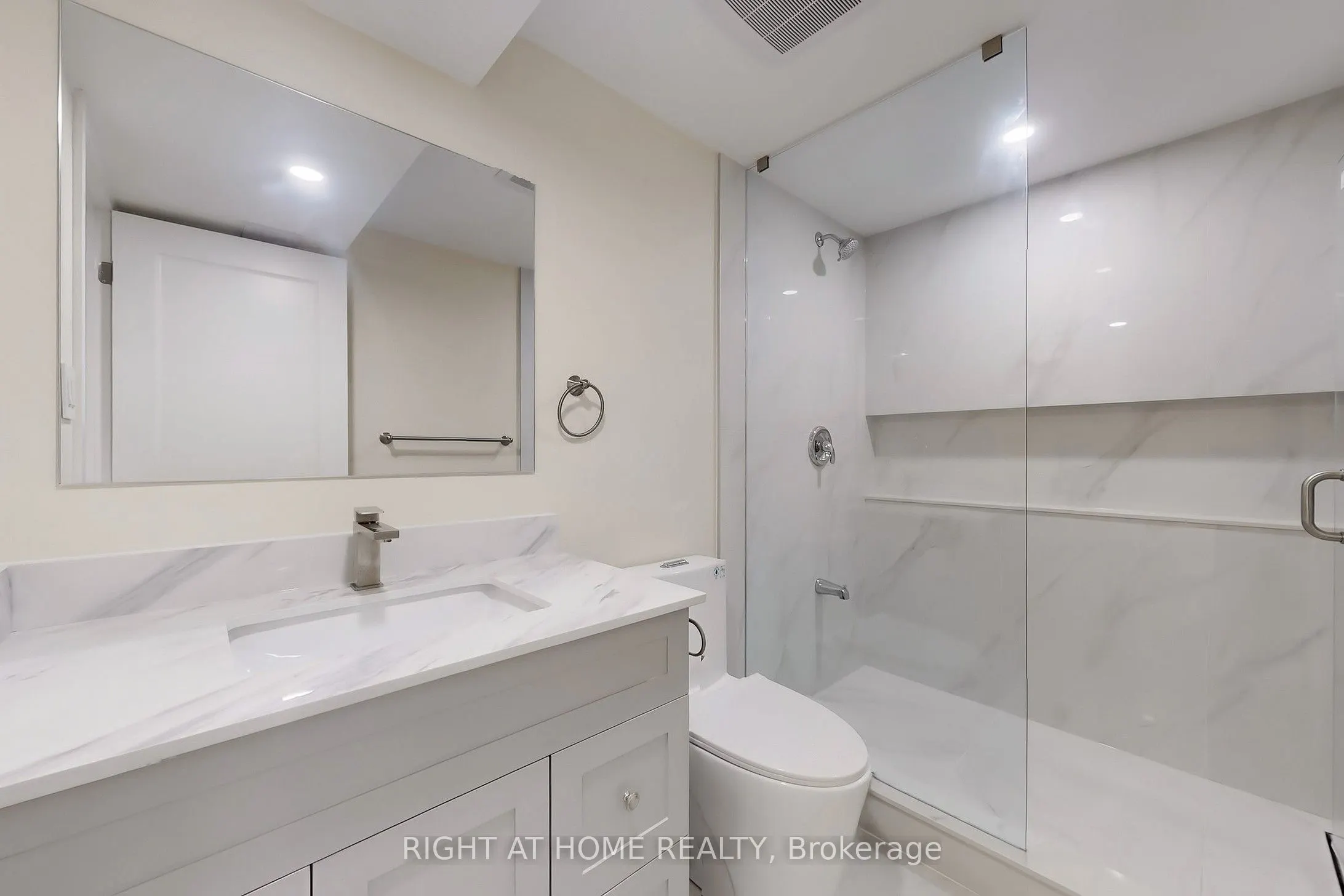 2472 North Ridge Trail S