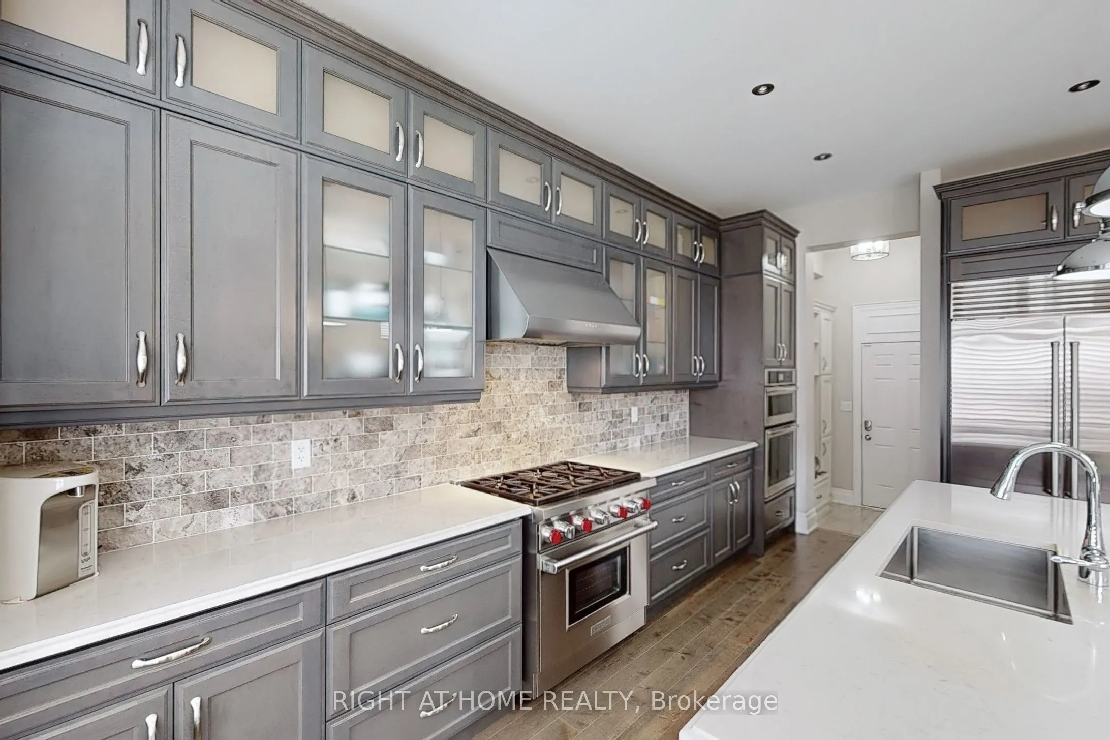 421 Ginger Gate N