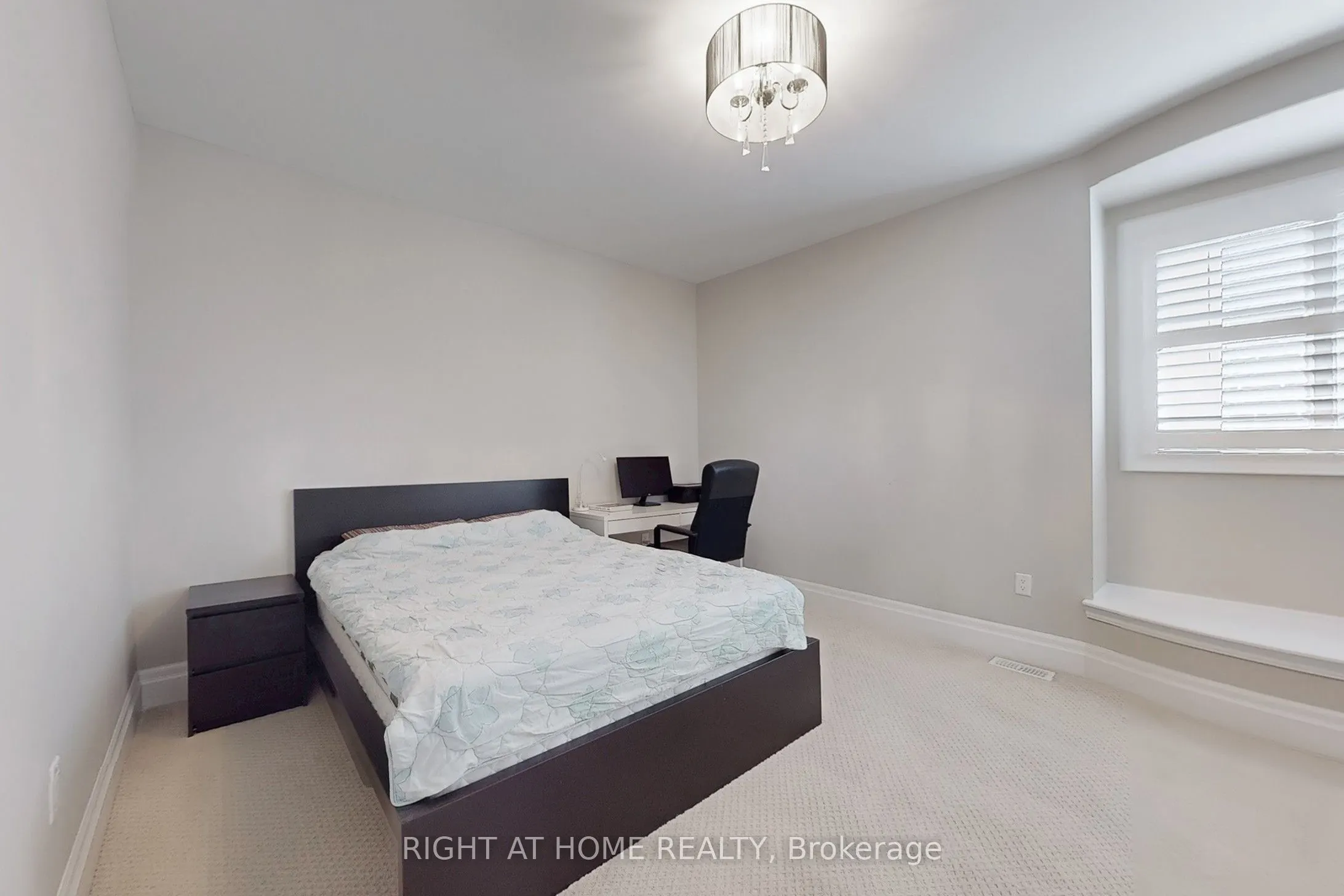 421 Ginger Gate N
