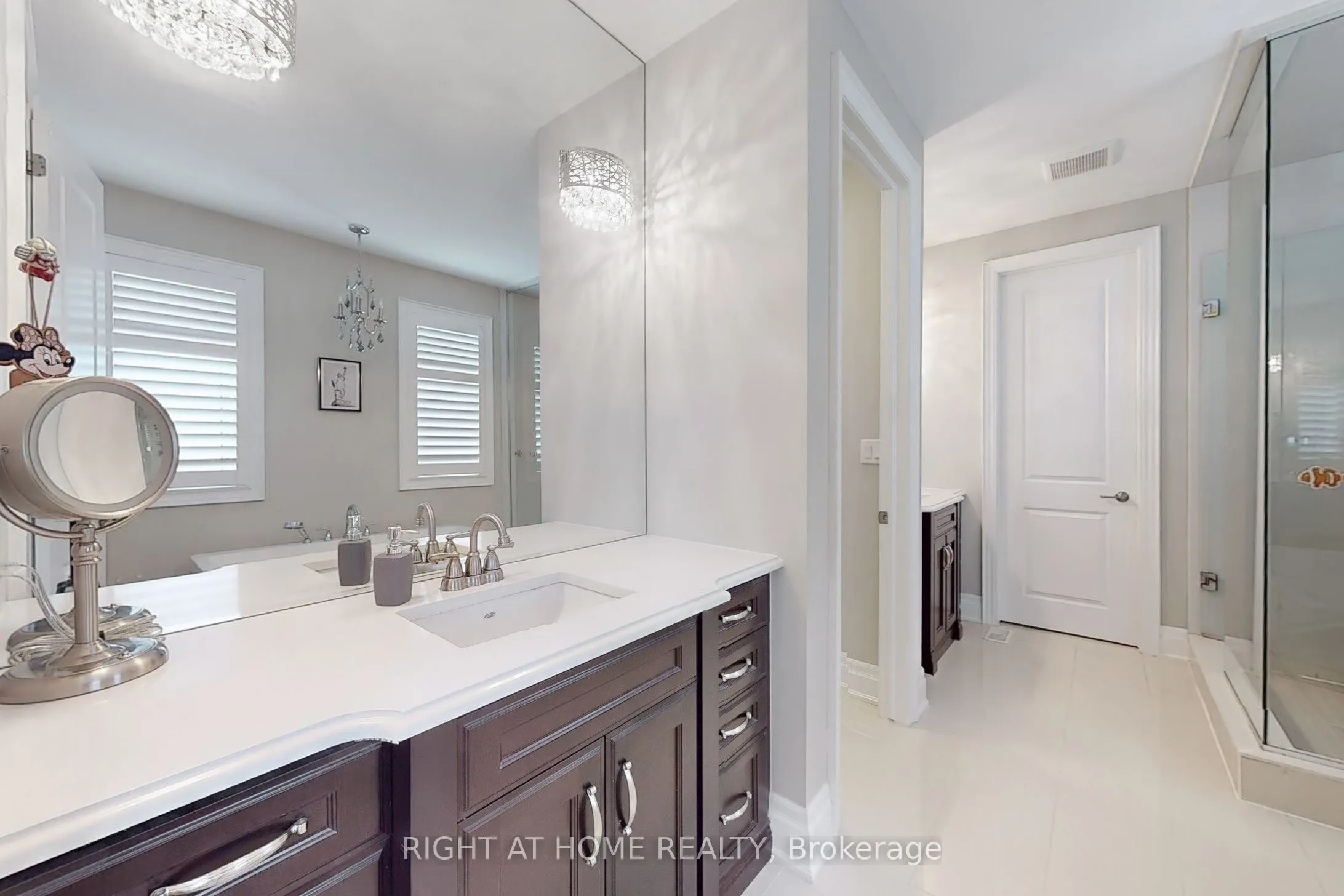 421 Ginger Gate N