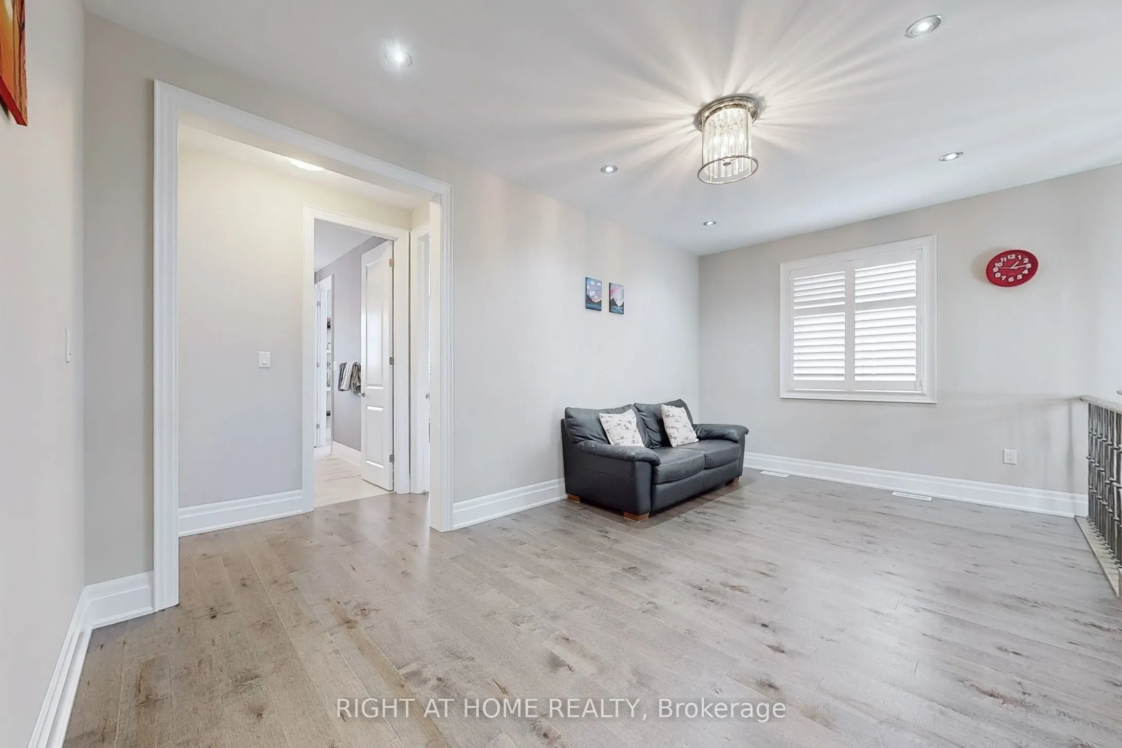 421 Ginger Gate N