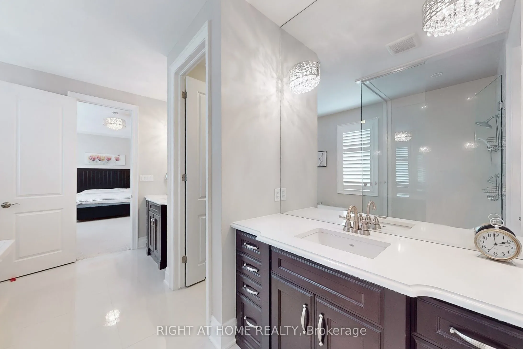 421 Ginger Gate N