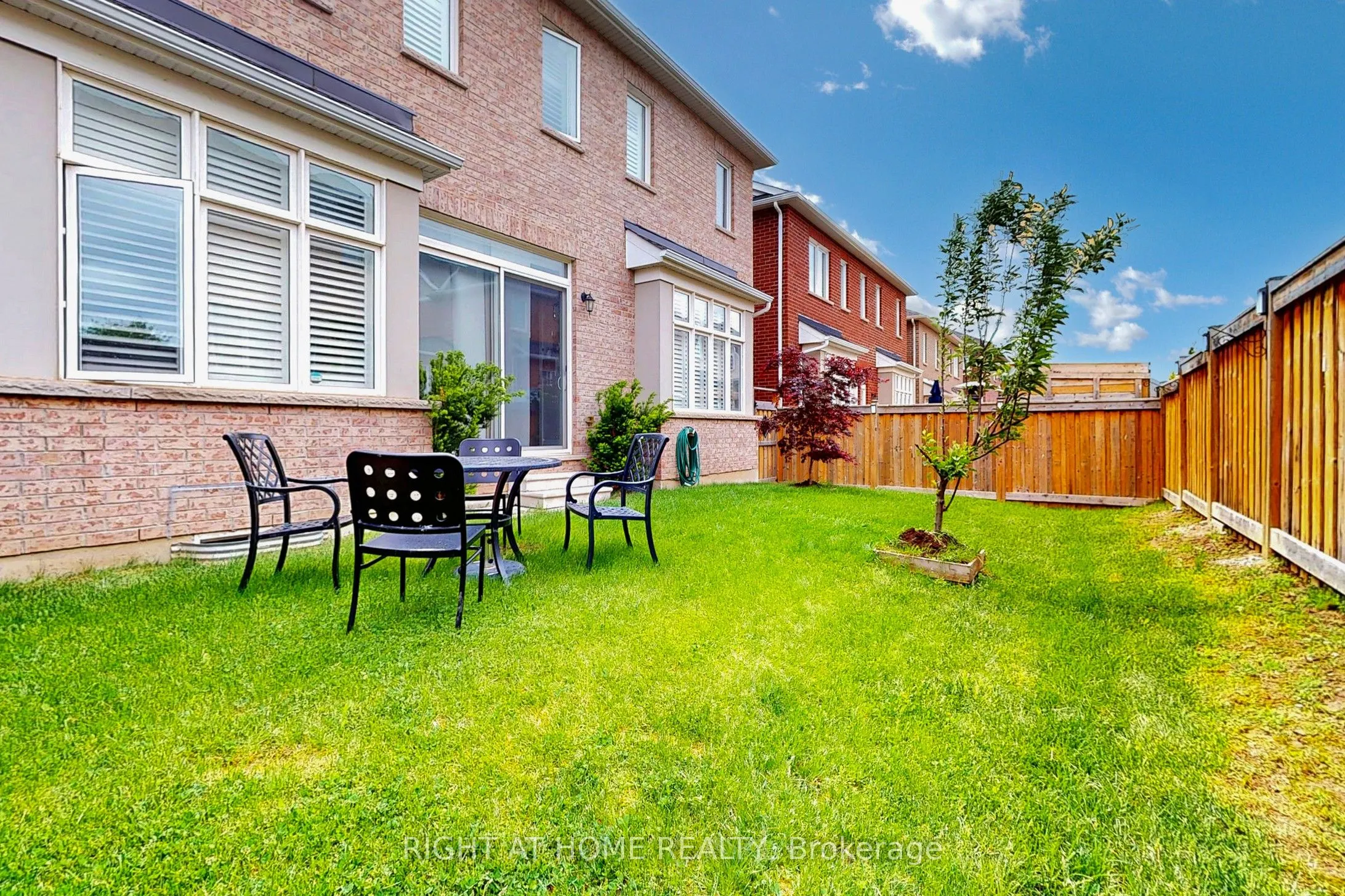 421 Ginger Gate N