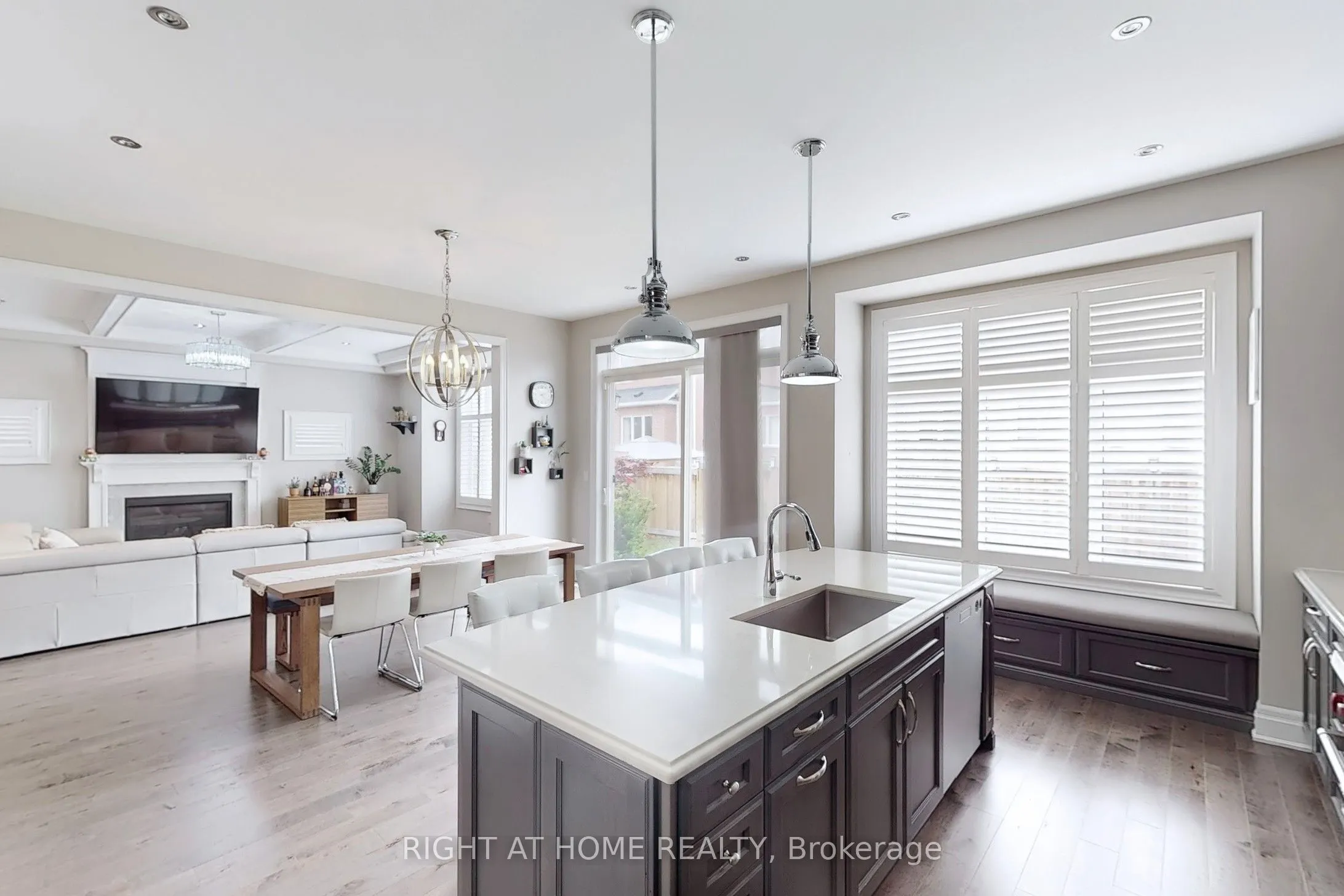 421 Ginger Gate N
