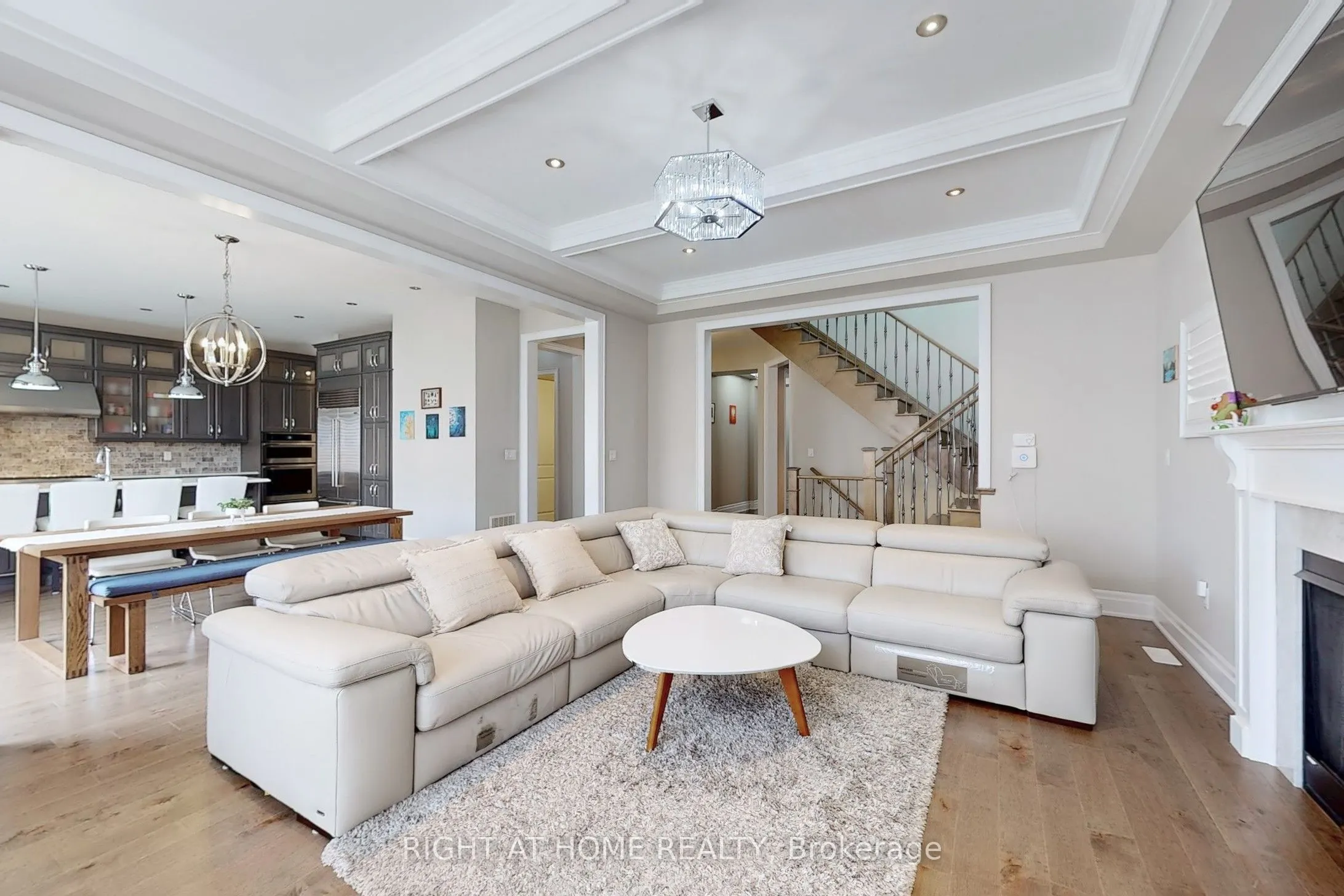 421 Ginger Gate N