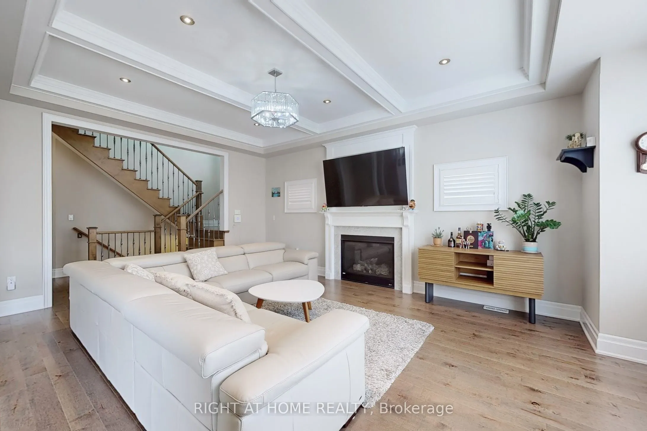 421 Ginger Gate N