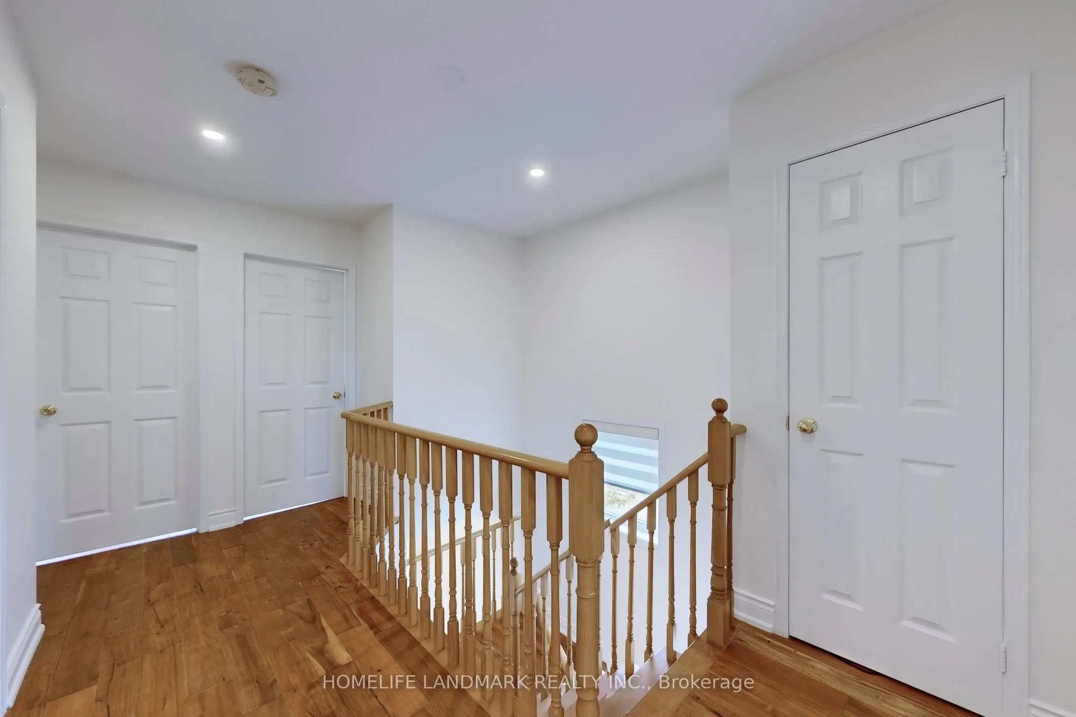 2423 Ravinebrook Crescent