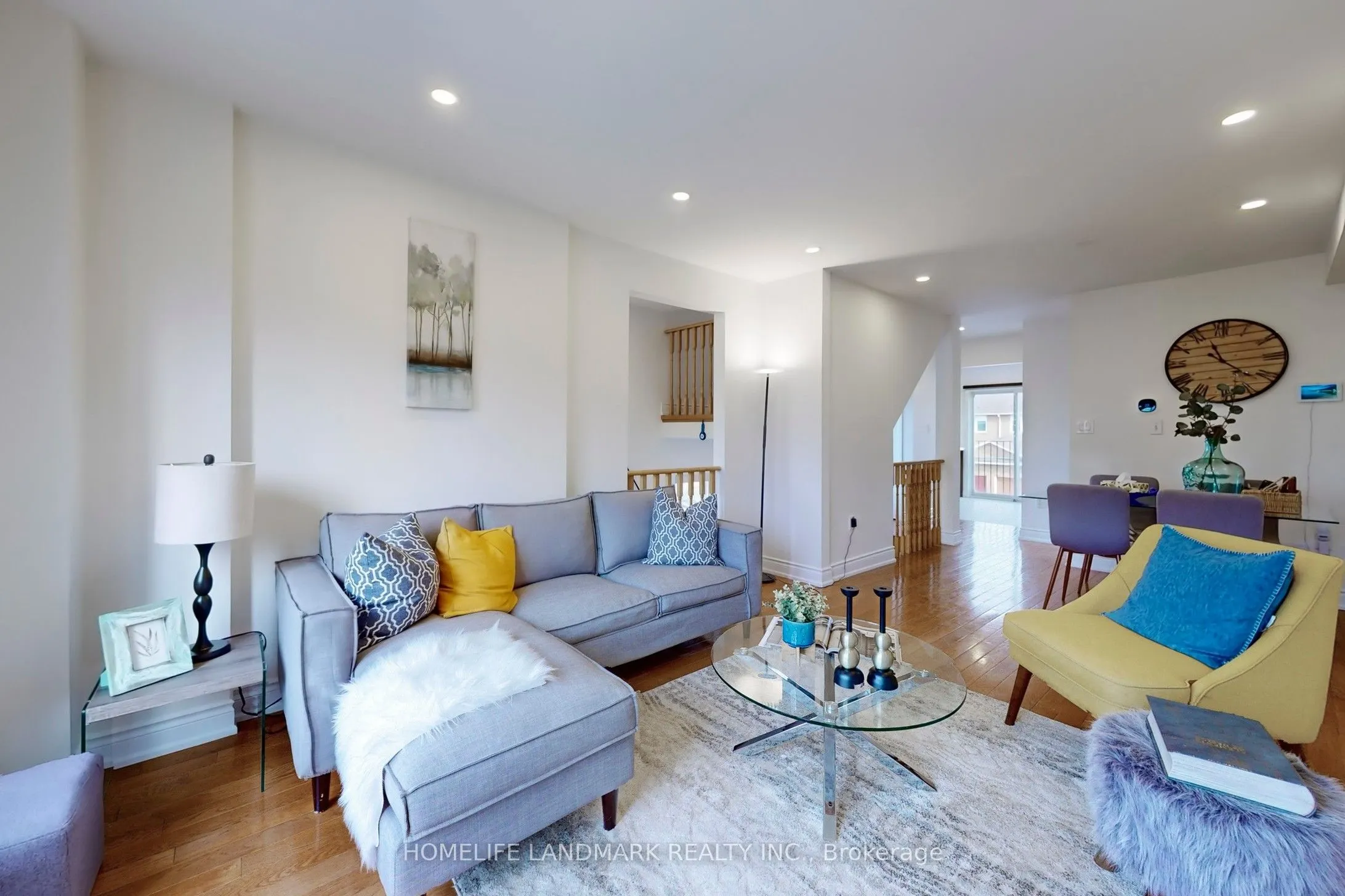 2423 Ravinebrook Crescent