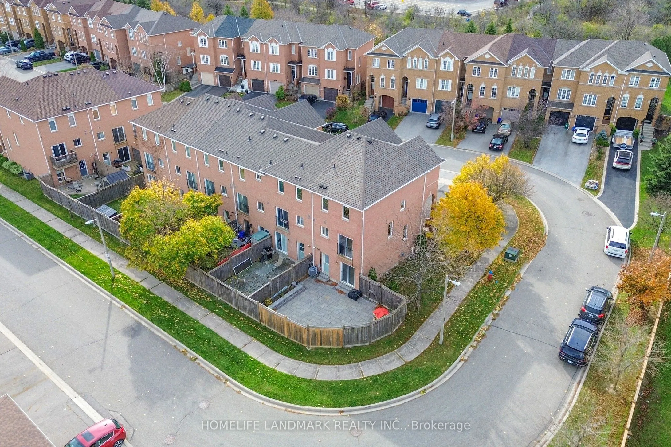 2423 Ravinebrook Crescent