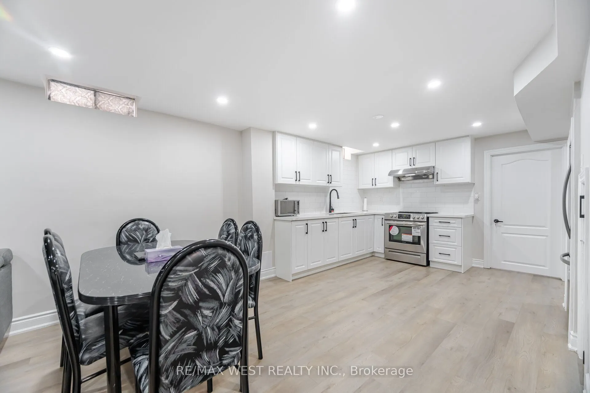 5088 Guildwood Way