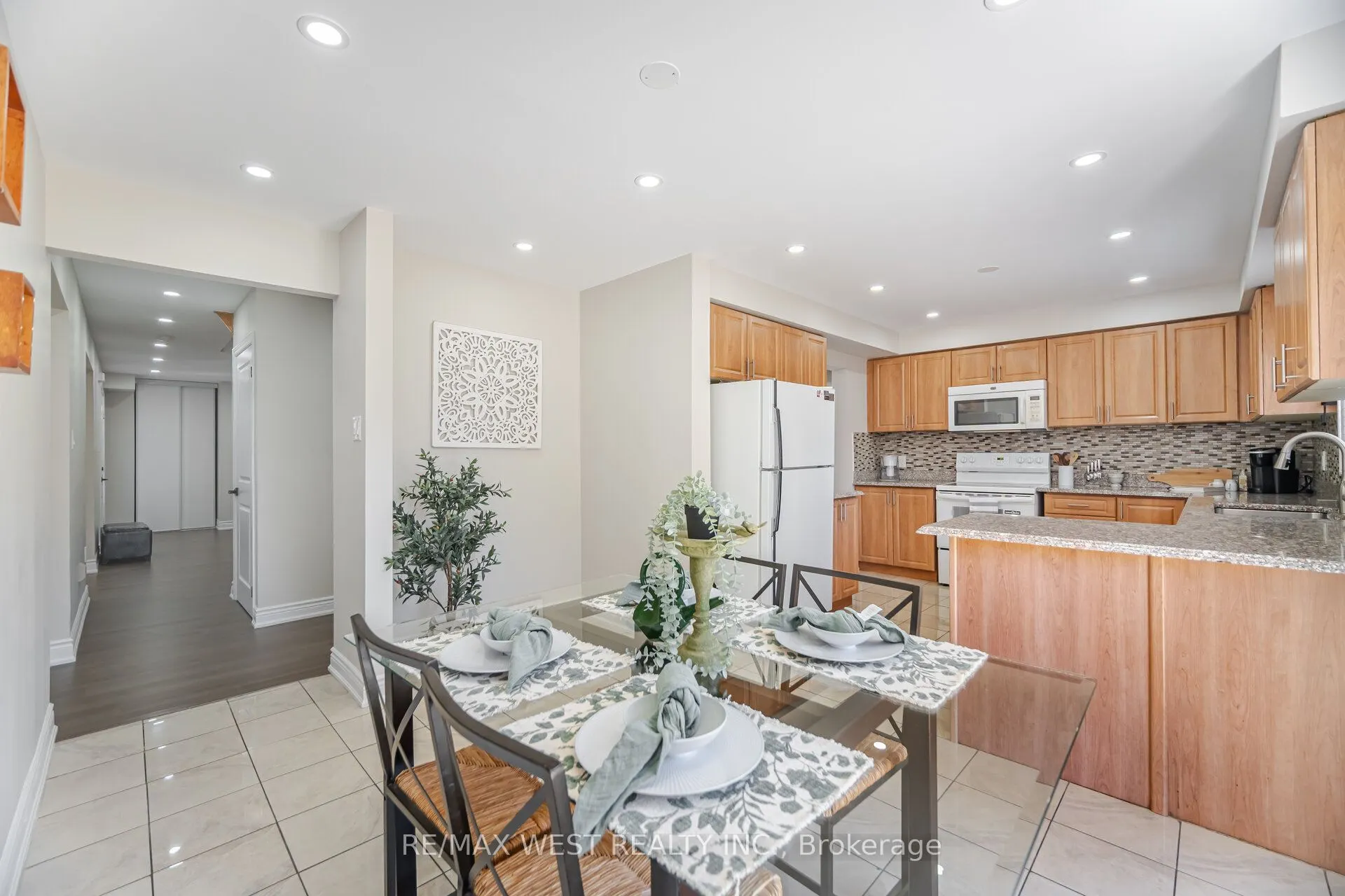 5088 Guildwood Way