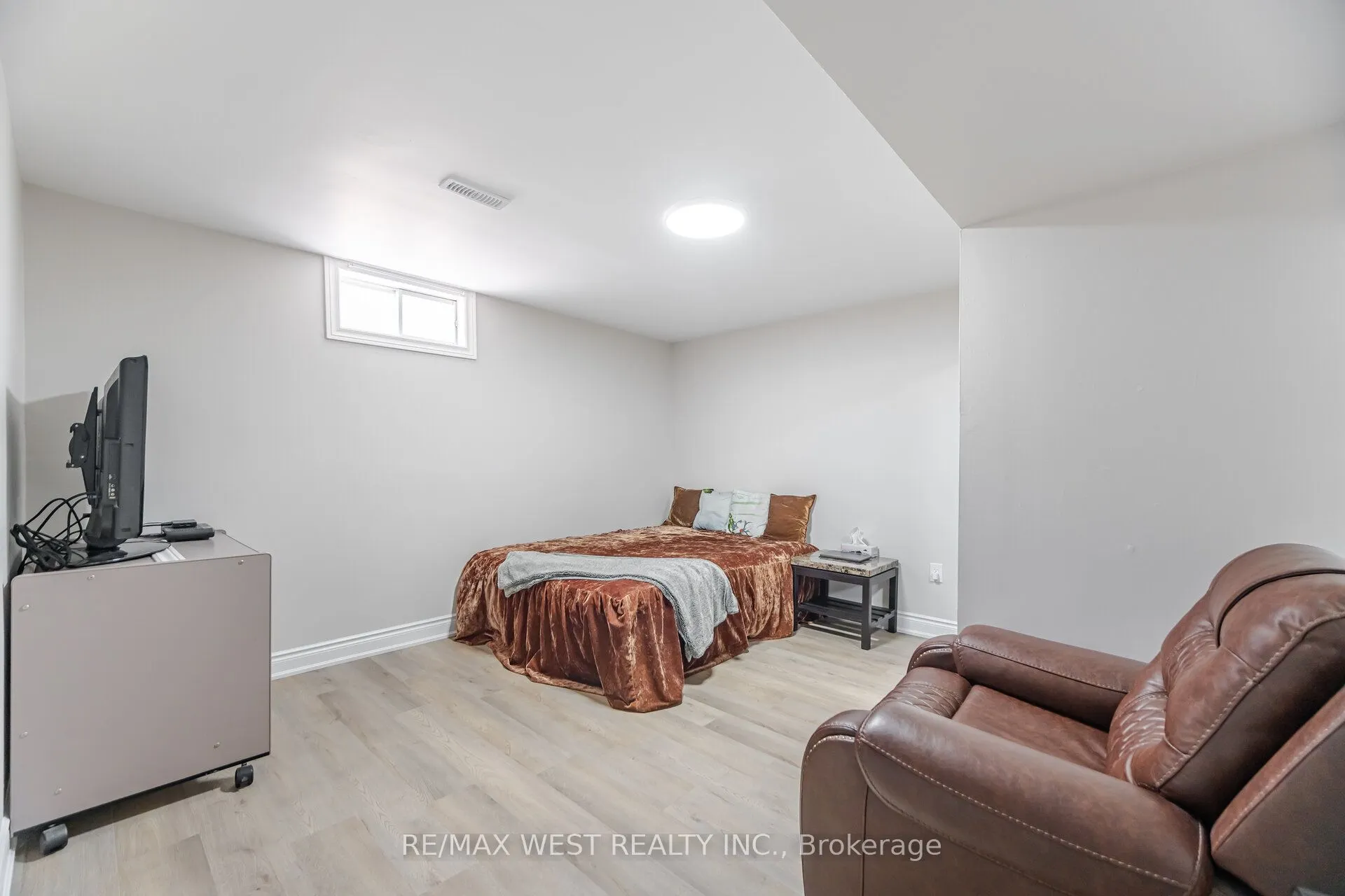 5088 Guildwood Way