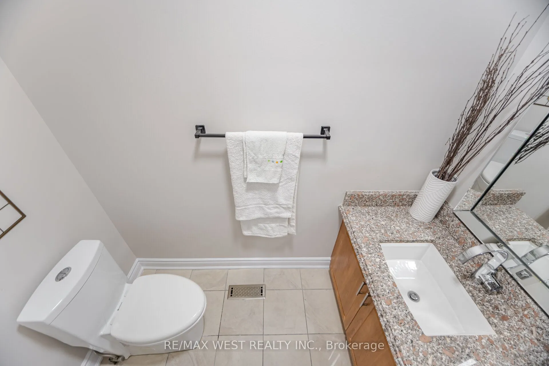 5088 Guildwood Way