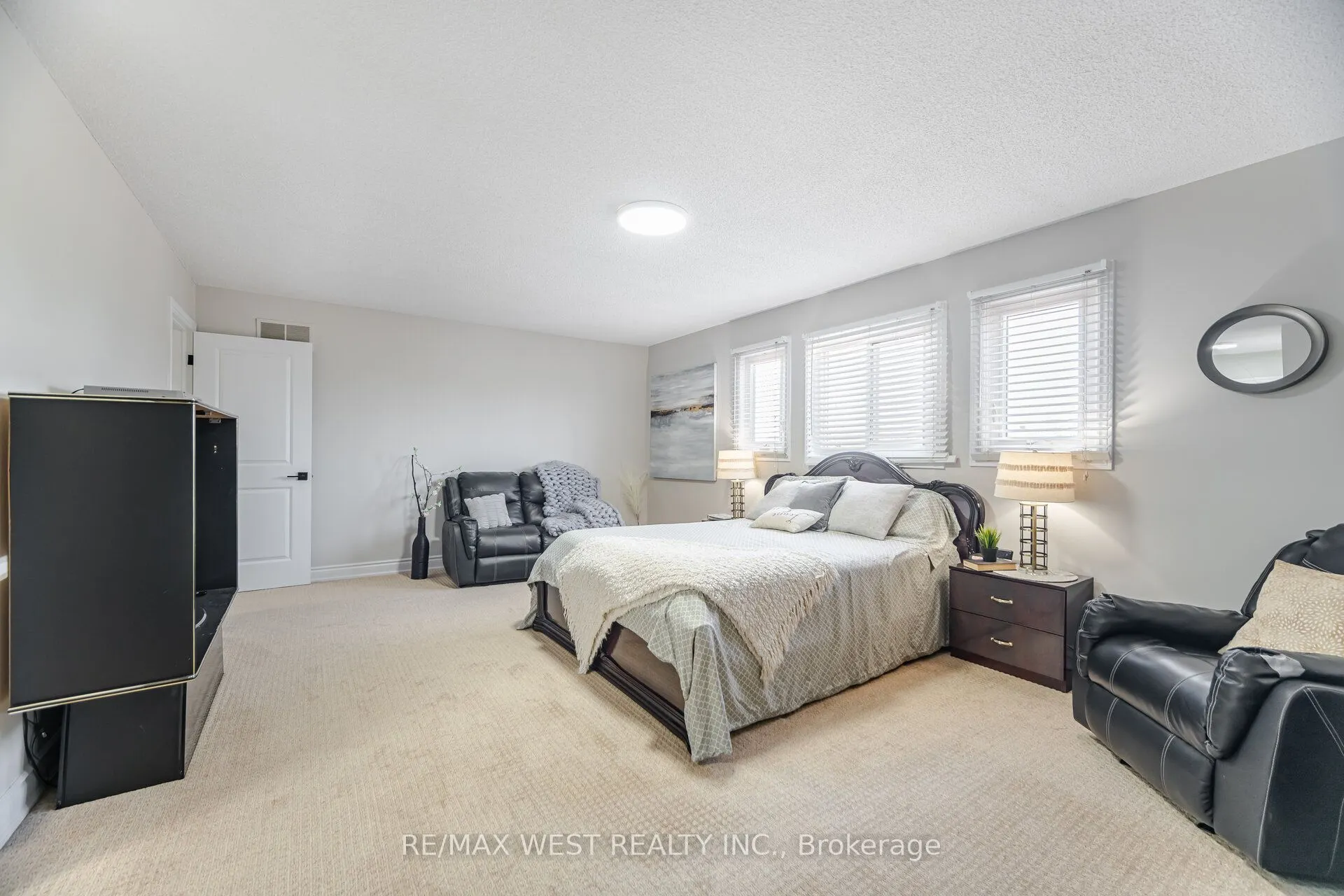 5088 Guildwood Way