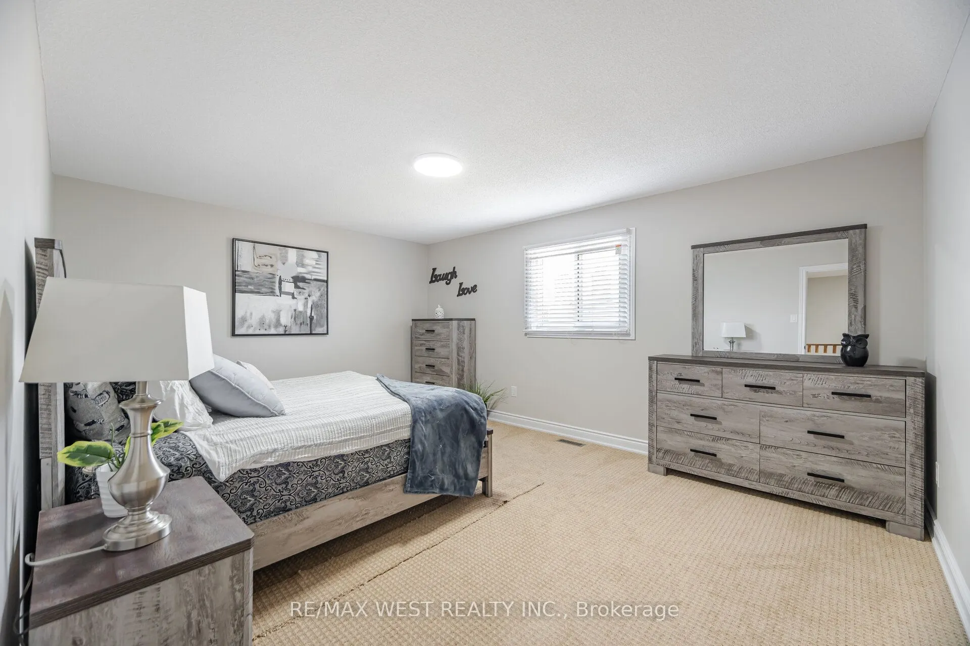 5088 Guildwood Way