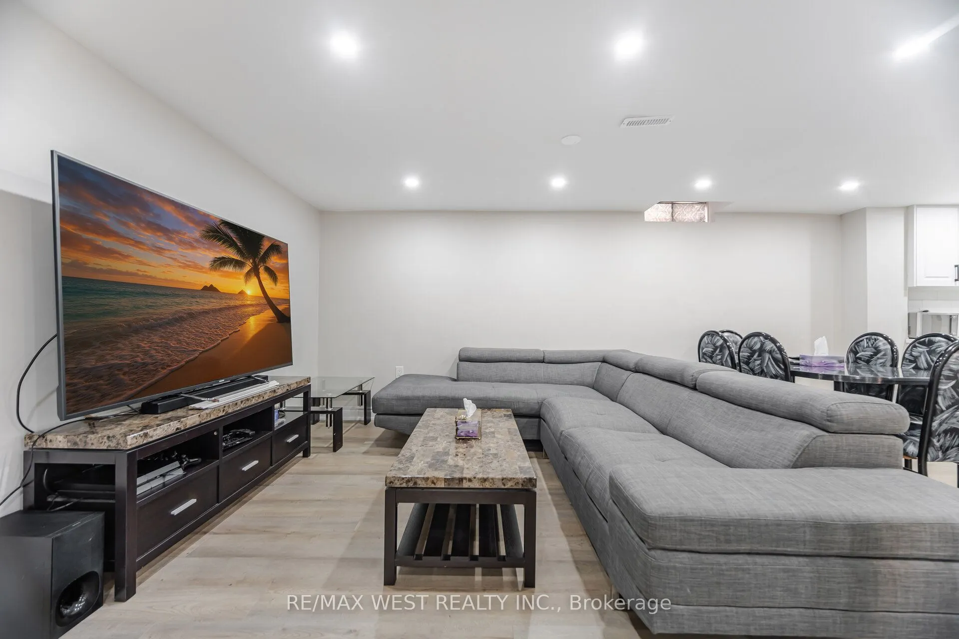 5088 Guildwood Way