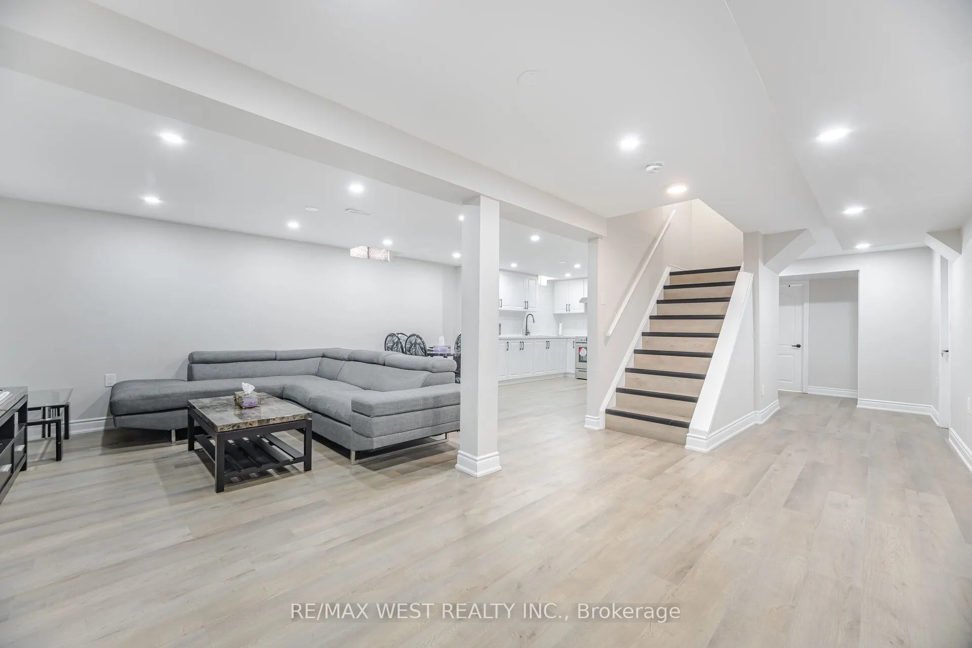 5088 Guildwood Way