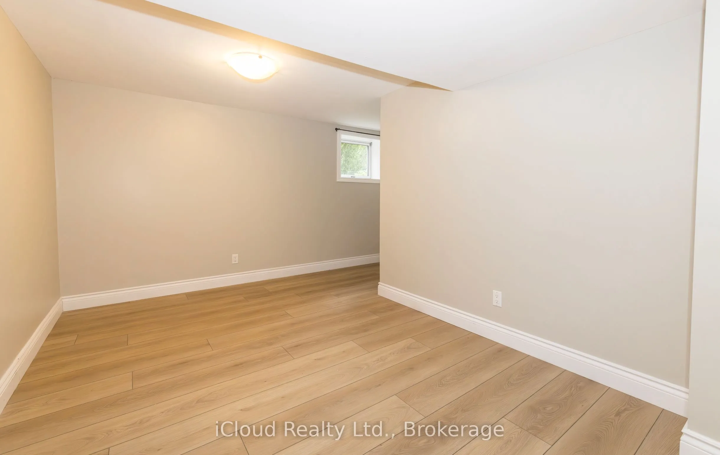 371 Meadowbrook Drive