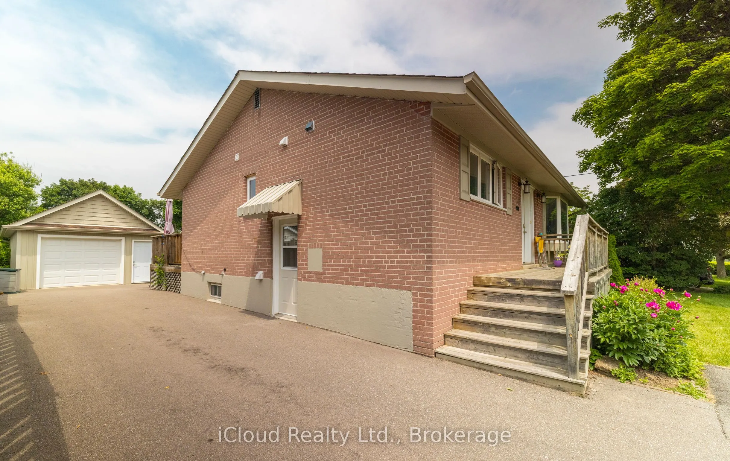 371 Meadowbrook Drive