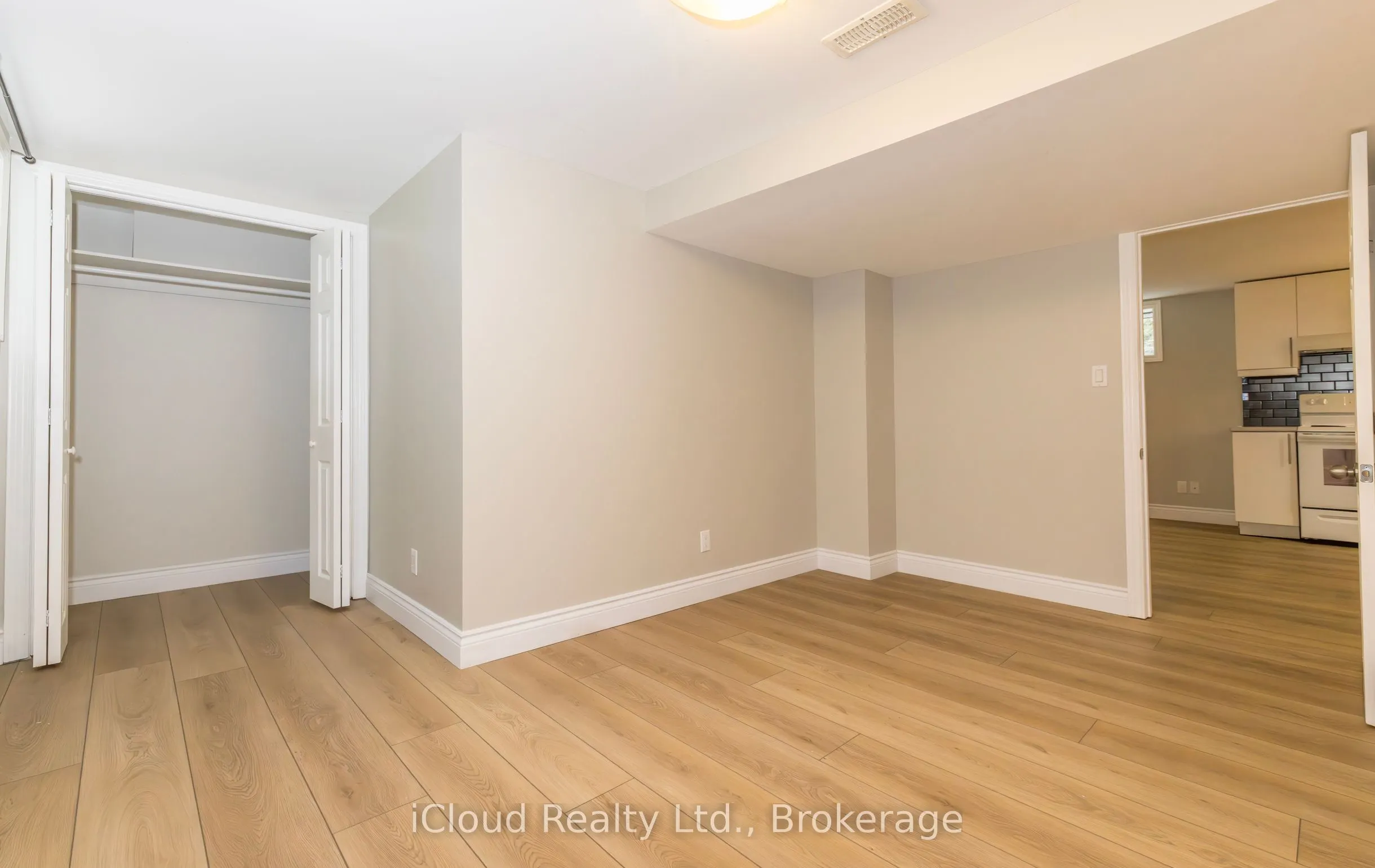 371 Meadowbrook Drive