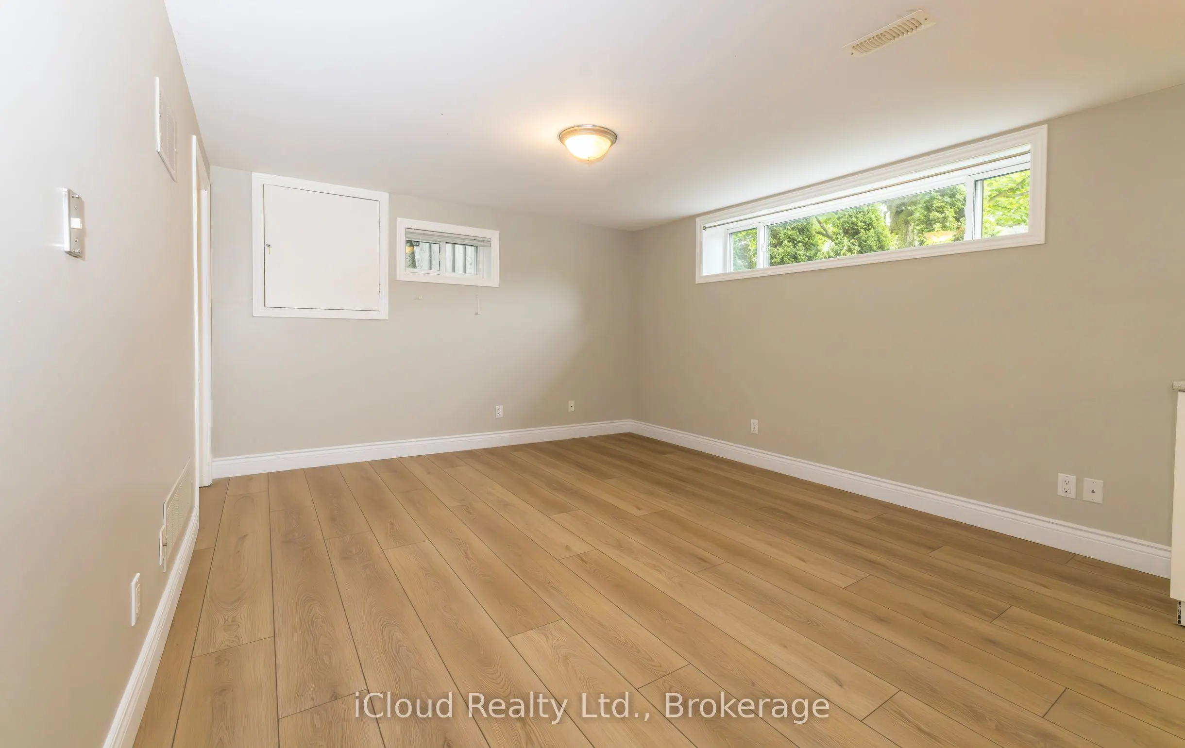 371 Meadowbrook Drive