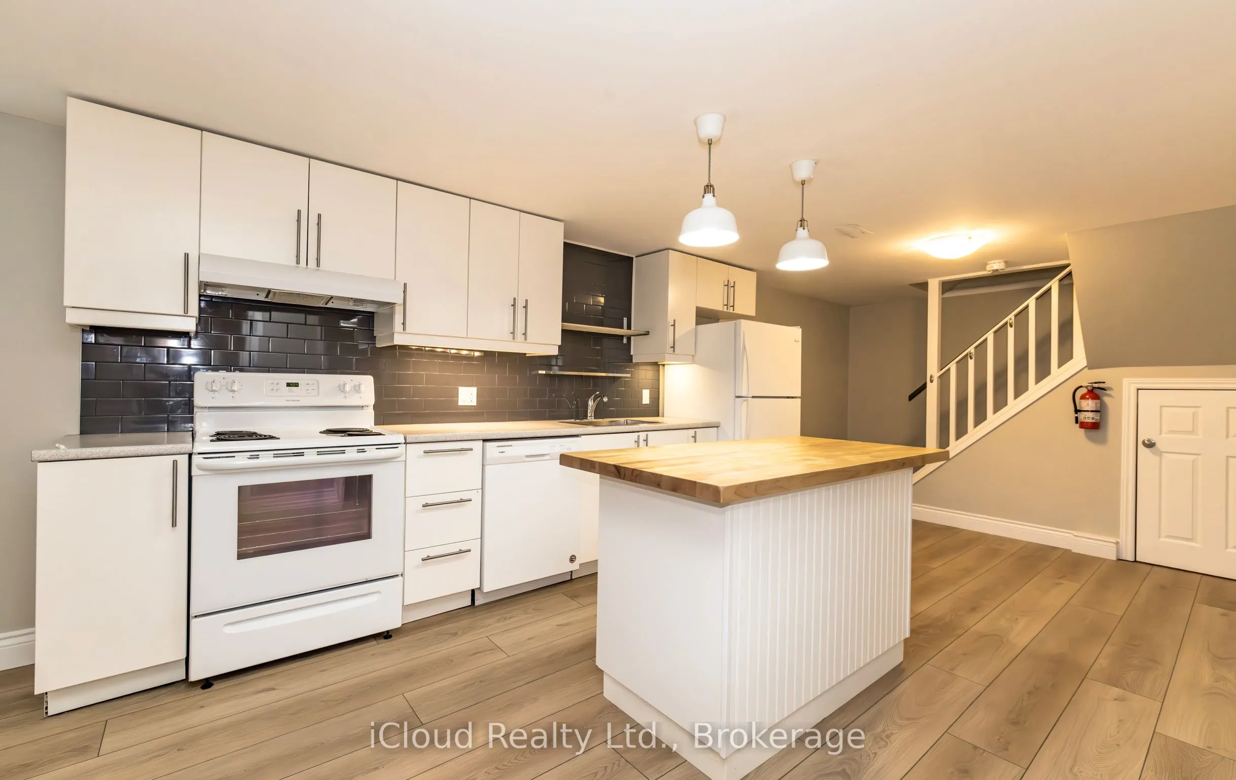 371 Meadowbrook Drive