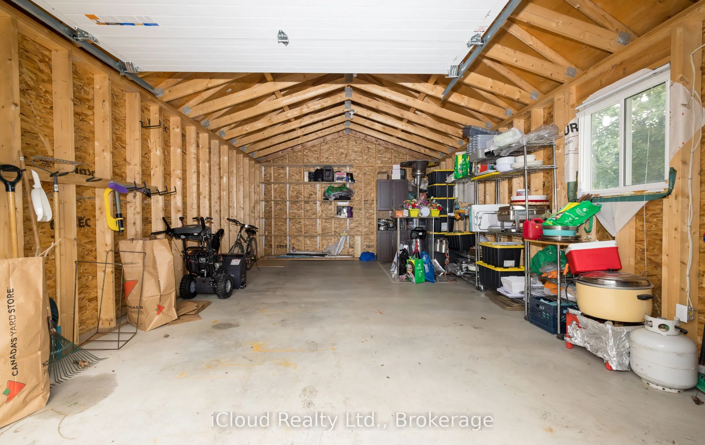 371 Meadowbrook Drive