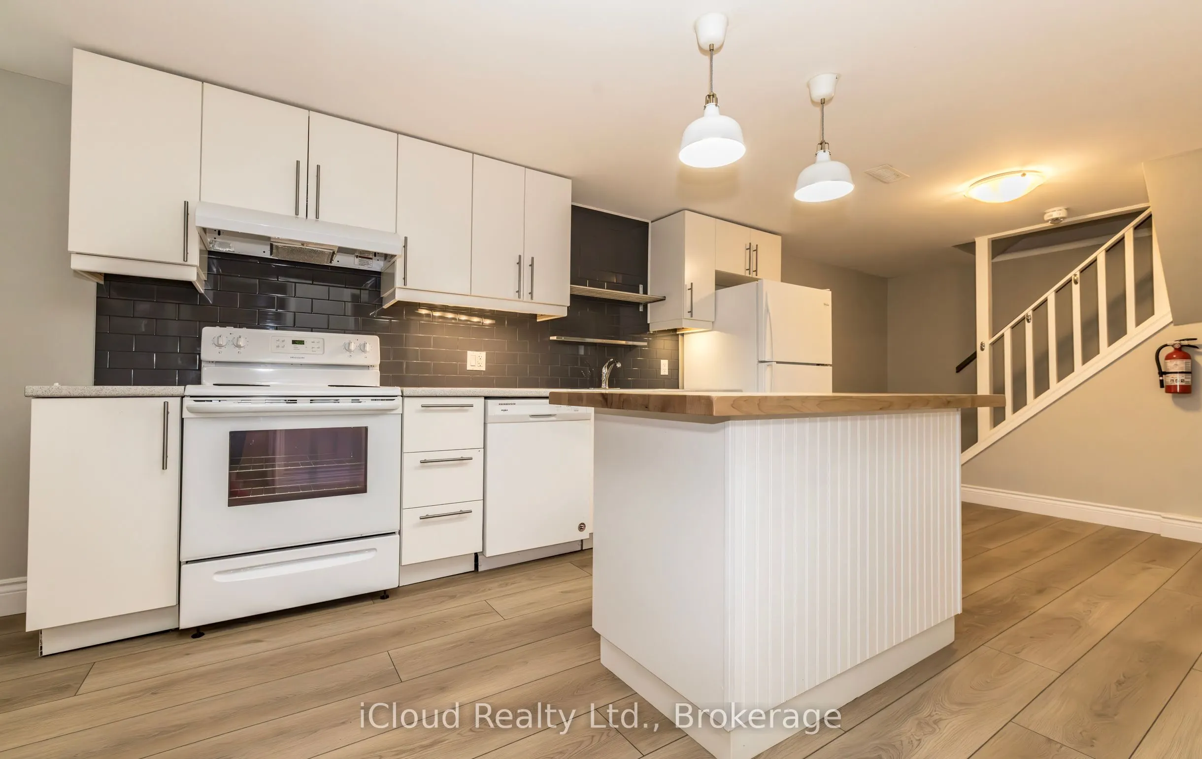 371 Meadowbrook Drive