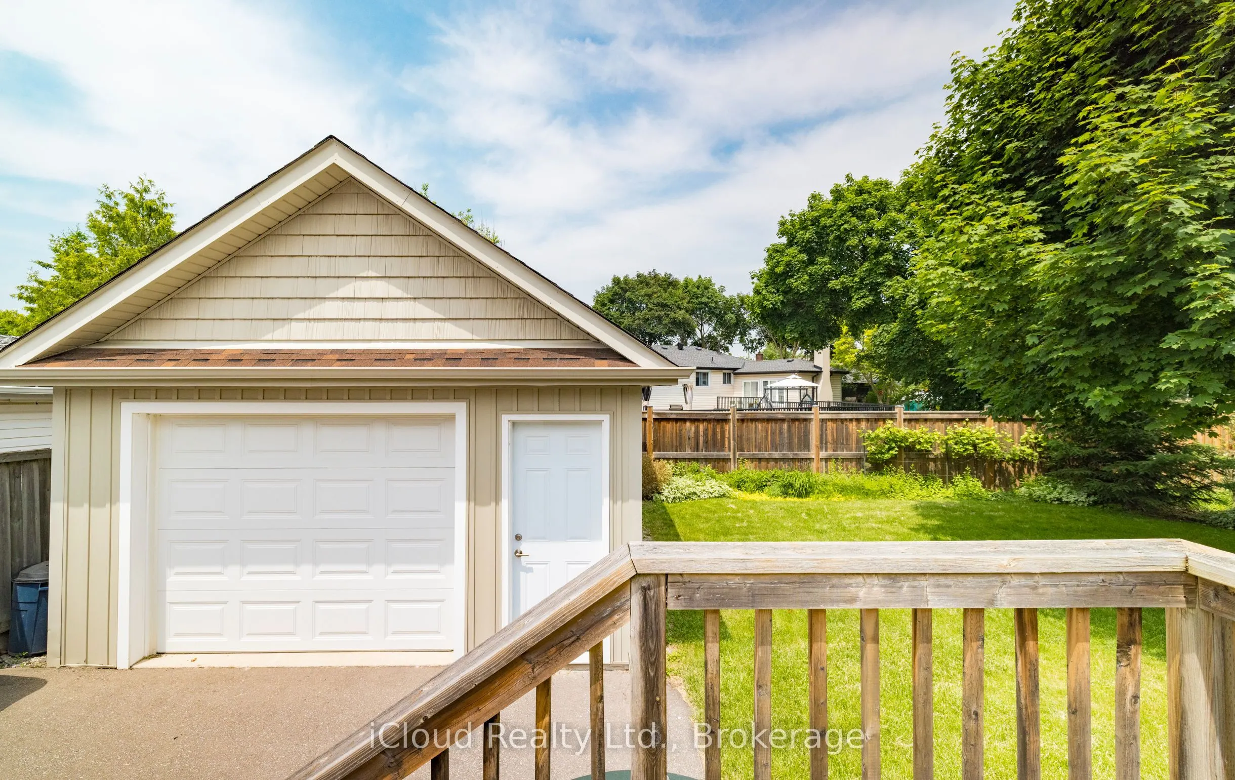 371 Meadowbrook Drive