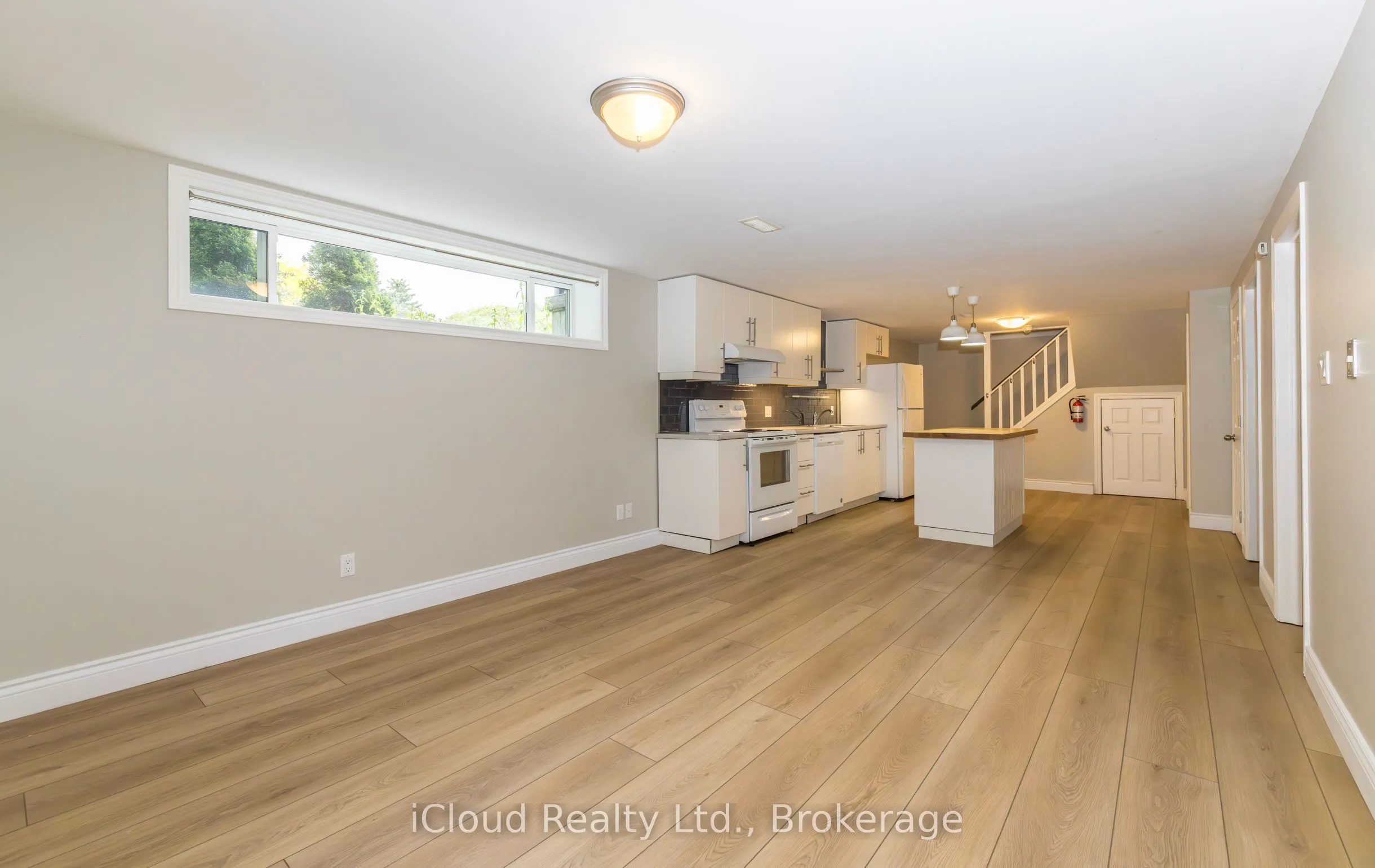 371 Meadowbrook Drive