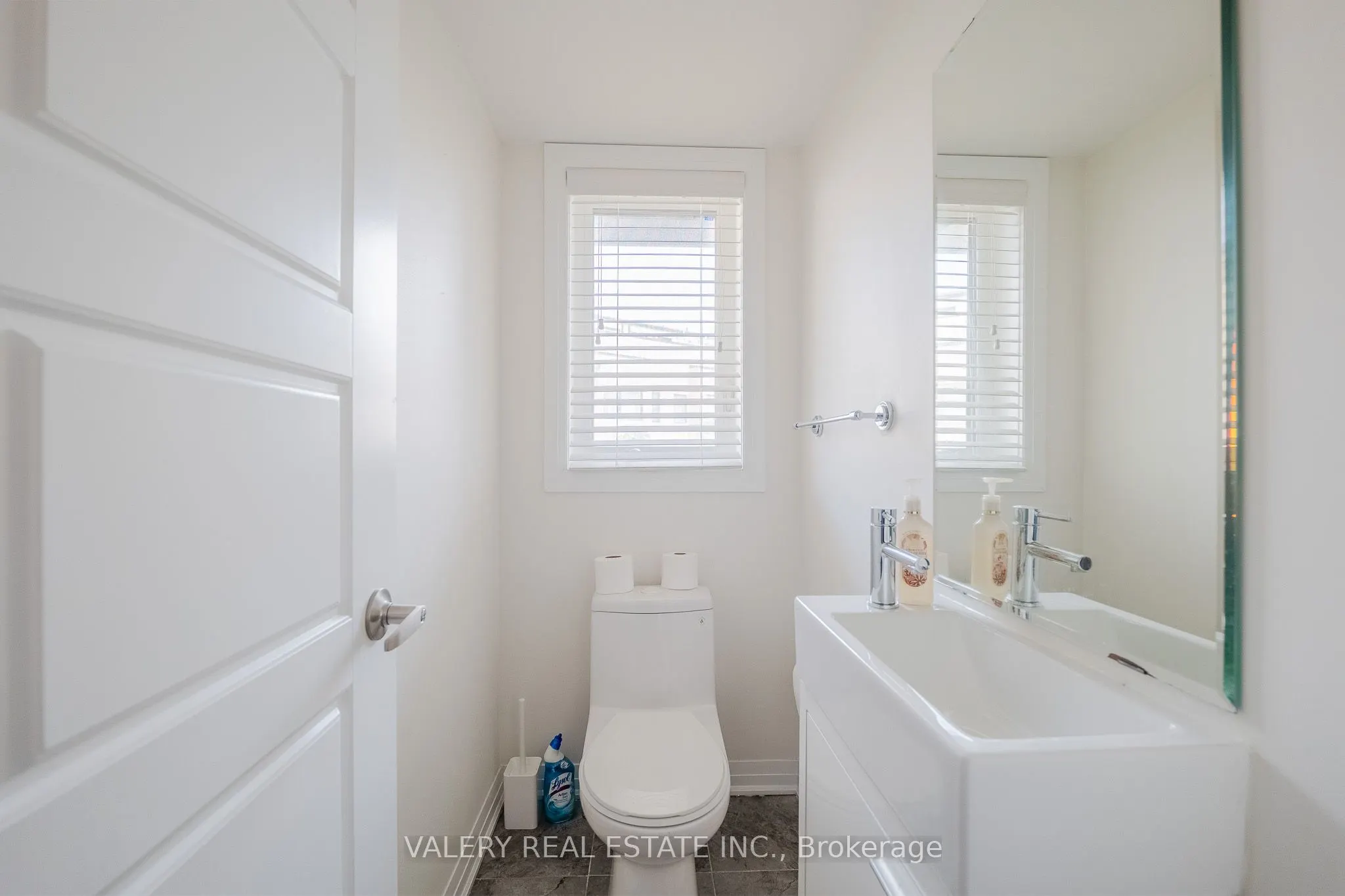 146 William Duncan Road, #4