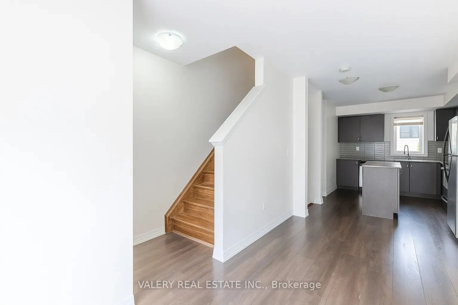 146 William Duncan Road, #4