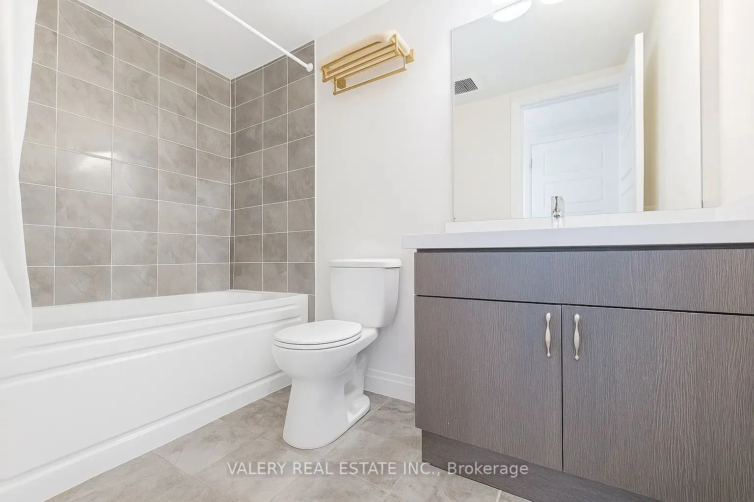 146 William Duncan Road, #4
